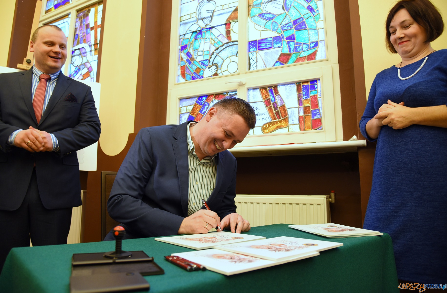 Rogale świętomarcińskie - wręczenie certyfikatów cukiernikom Foto: UMP Rogale świętomarcińskie - wręczenie certyfikatów cukiernikom Foto: UMP