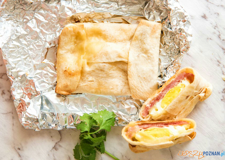 KIeszonkowa jajecznica Foto: recipetineats.com / Nagi KIeszonkowa jajecznica Foto: recipetineats.com / Nagi