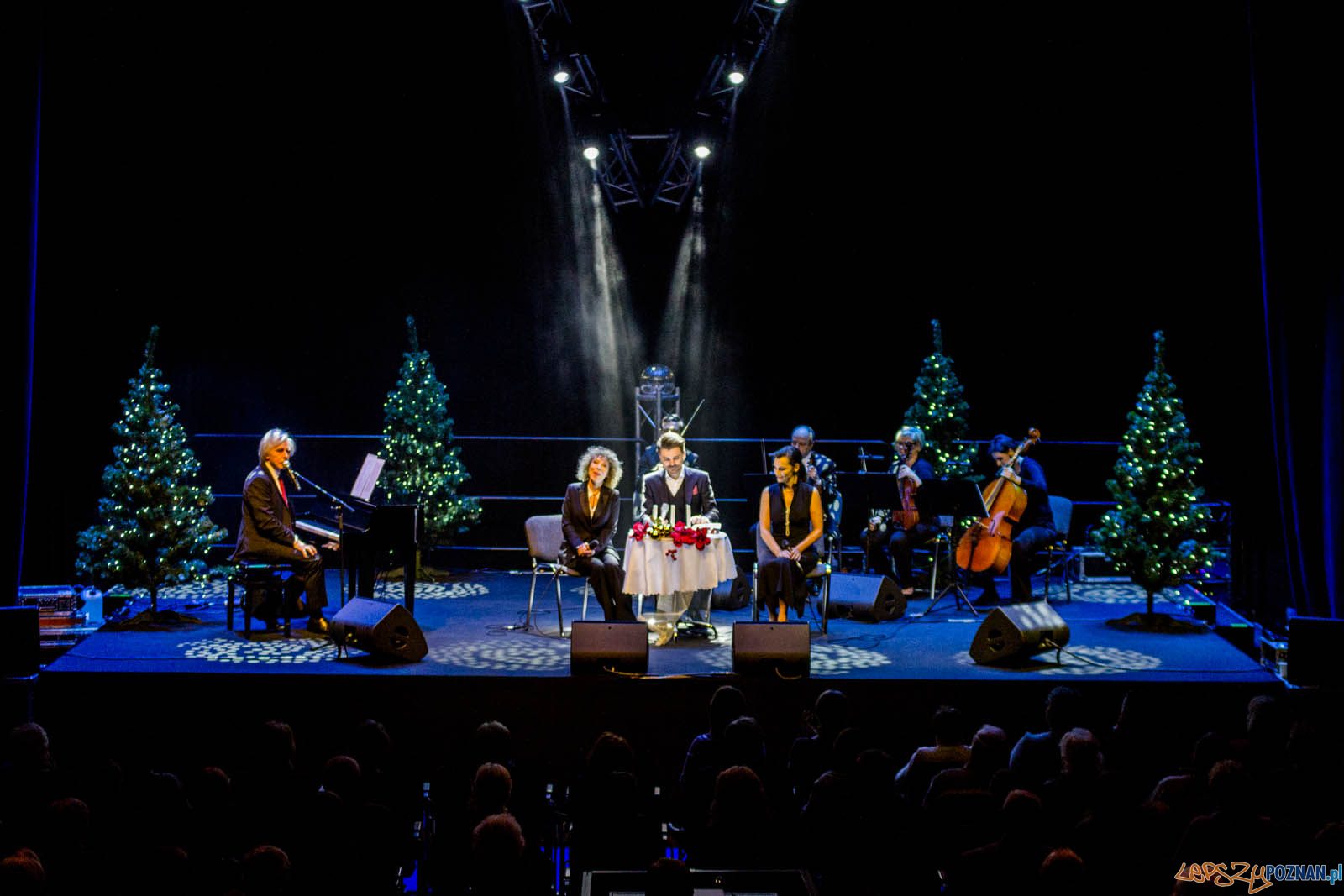 Gwiazdo Świeć, koledo leć Foto: lepszyPOZNAN.pl / Ewelina Jaskowiak Gwiazdo Świeć, koledo leć Foto: lepszyPOZNAN.pl / Ewelina Jaskowiak