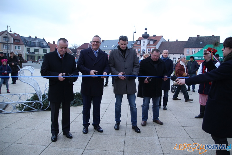 Plac Powstańców Wielkopolskich w Murowanej Goślinie został uroczyście otwarty po gruntowym remoncie Foto: Plac Powstańców Wielkopolskich w Murowanej Goślinie został uroczyście otwarty po gruntowym remoncie Foto: