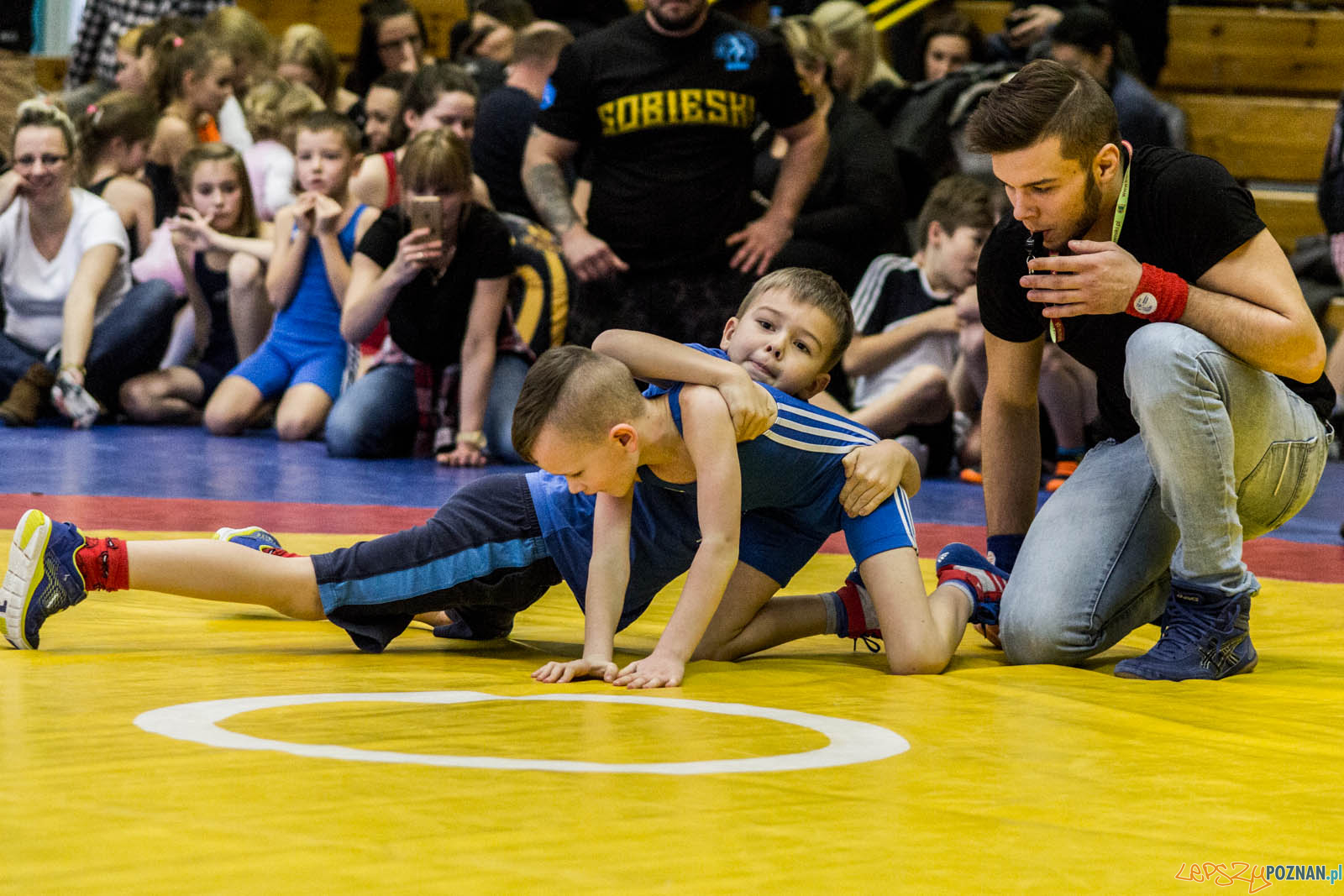 Zapasy z Gwiazdorem Foto: lepszyPOZNAN.pl / Ewelina Jaskowiak Zapasy z Gwiazdorem Foto: lepszyPOZNAN.pl / Ewelina Jaskowiak
