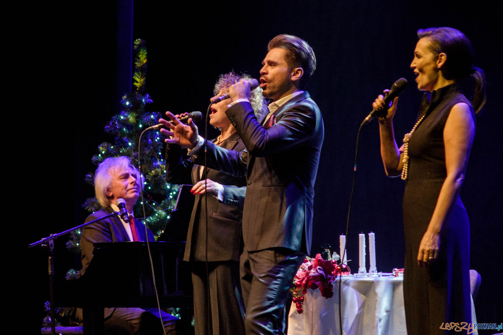Gwiazdo Świeć, koledo leć Foto: lepszyPOZNAN.pl / Ewelina Jaskowiak Gwiazdo Świeć, koledo leć Foto: lepszyPOZNAN.pl / Ewelina Jaskowiak