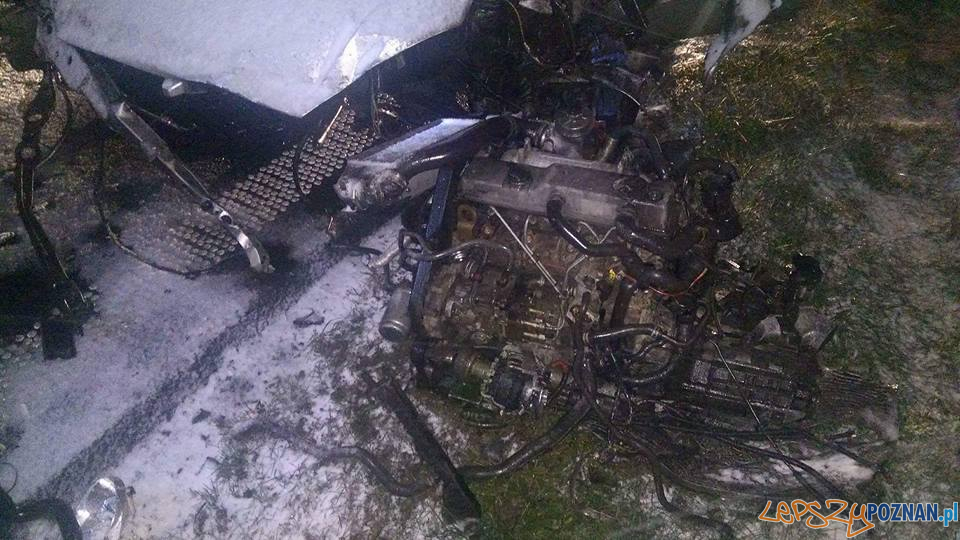 Wypadek na trasie S-5 Foto: OSP Kostrzyn Wypadek na trasie S-5 Foto: OSP Kostrzyn