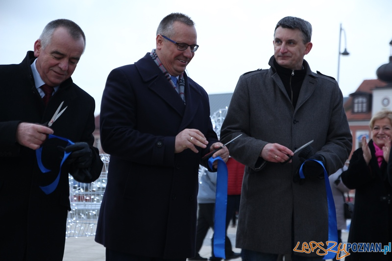 Plac Powstańców Wielkopolskich w Murowanej Goślinie został uroczyście otwarty po gruntowym remoncie Foto: Plac Powstańców Wielkopolskich w Murowanej Goślinie został uroczyście otwarty po gruntowym remoncie Foto: