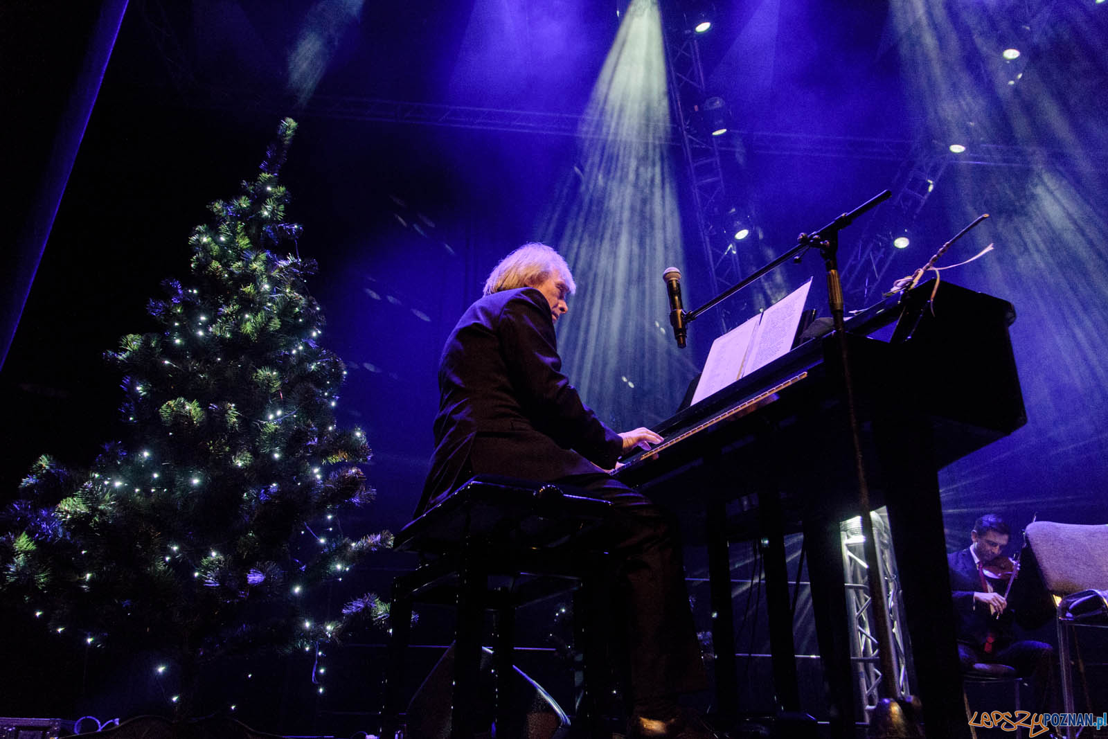 Gwiazdo Świeć, koledo leć Foto: lepszyPOZNAN.pl / Ewelina Jaskowiak Gwiazdo Świeć, koledo leć Foto: lepszyPOZNAN.pl / Ewelina Jaskowiak