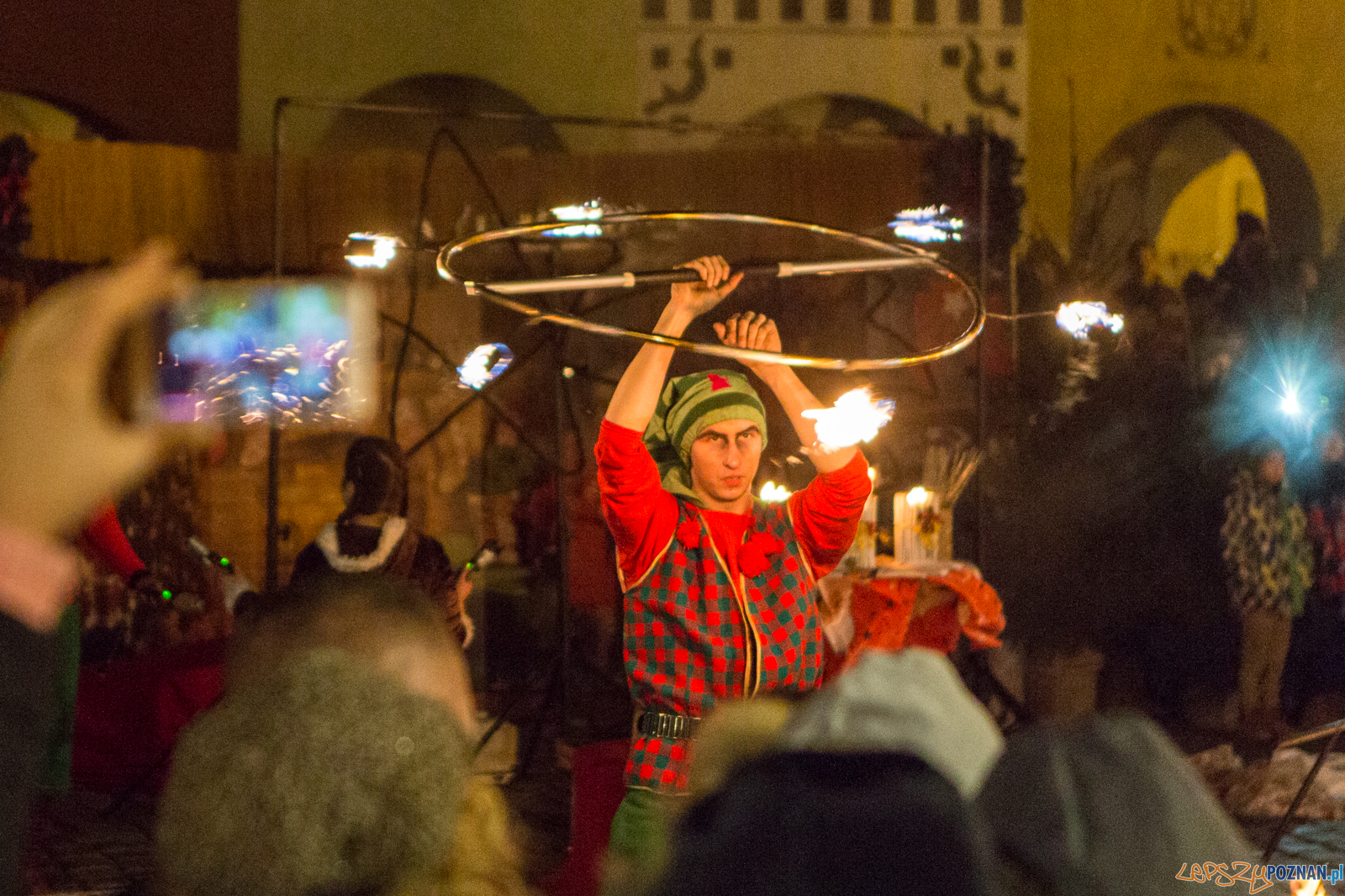 Betlejem Poznańskie: Mikołajkowy pokaz ogniowy - Poznań 03.12 Foto: LepszyPOZNAN.pl / Paweł Rychter Betlejem Poznańskie: Mikołajkowy pokaz ogniowy - Poznań 03.12 Foto: LepszyPOZNAN.pl / Paweł Rychter