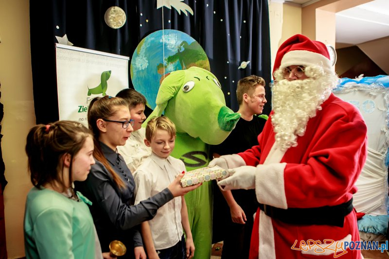 Książki dla uczniów z Kowanówka Foto: UMiG Oborniki Książki dla uczniów z Kowanówka Foto: UMiG Oborniki