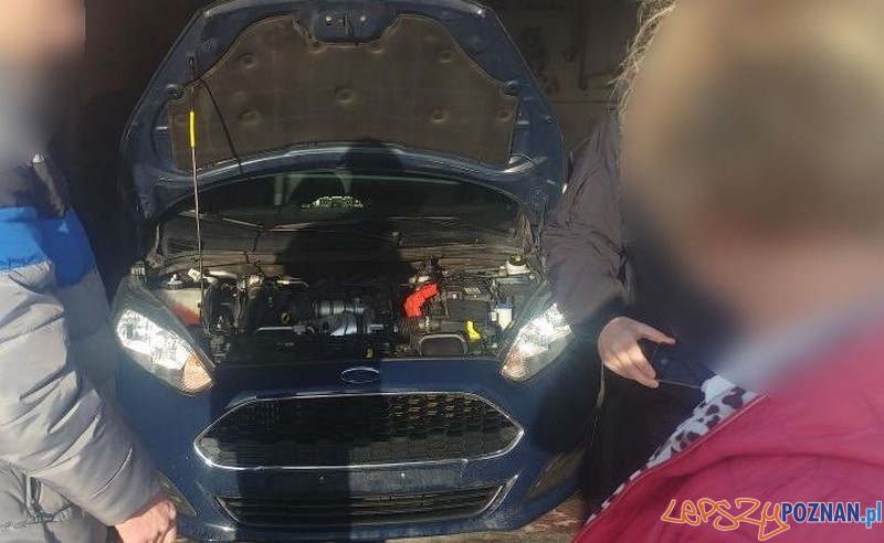 Policjanci zlikwidowali dziuplę Foto: KMP Poznań Policjanci zlikwidowali dziuplę Foto: KMP Poznań