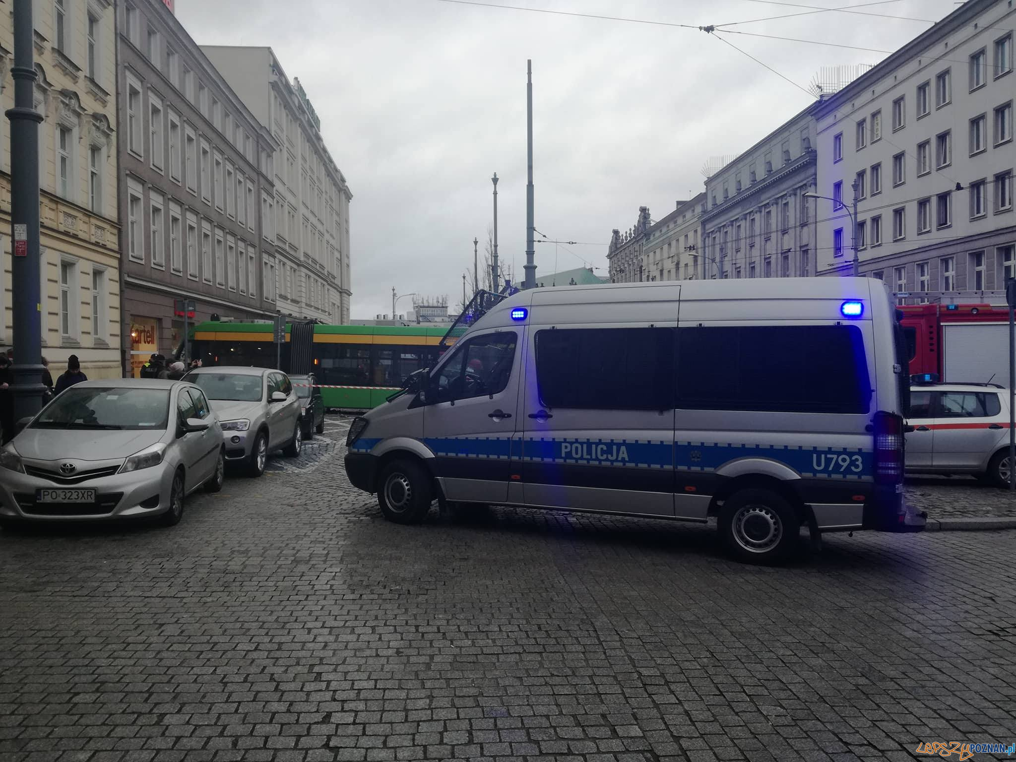 WYpadek na Marcinkowskiego Foto: news@lepszypoznan.pl WYpadek na Marcinkowskiego Foto: news@lepszypoznan.pl