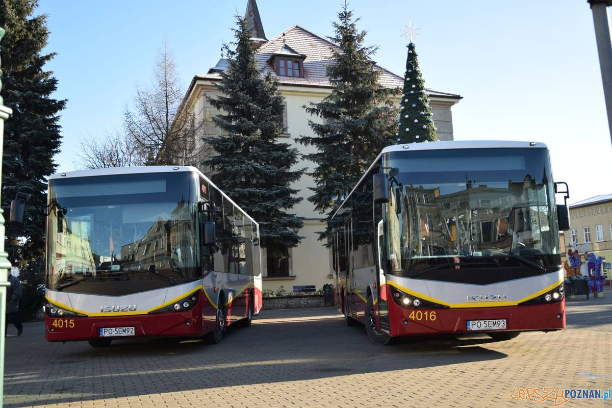 Nowe autobusy w barwach Swarzędza  Foto: T.Radziszewska, M. Szrajbrowski