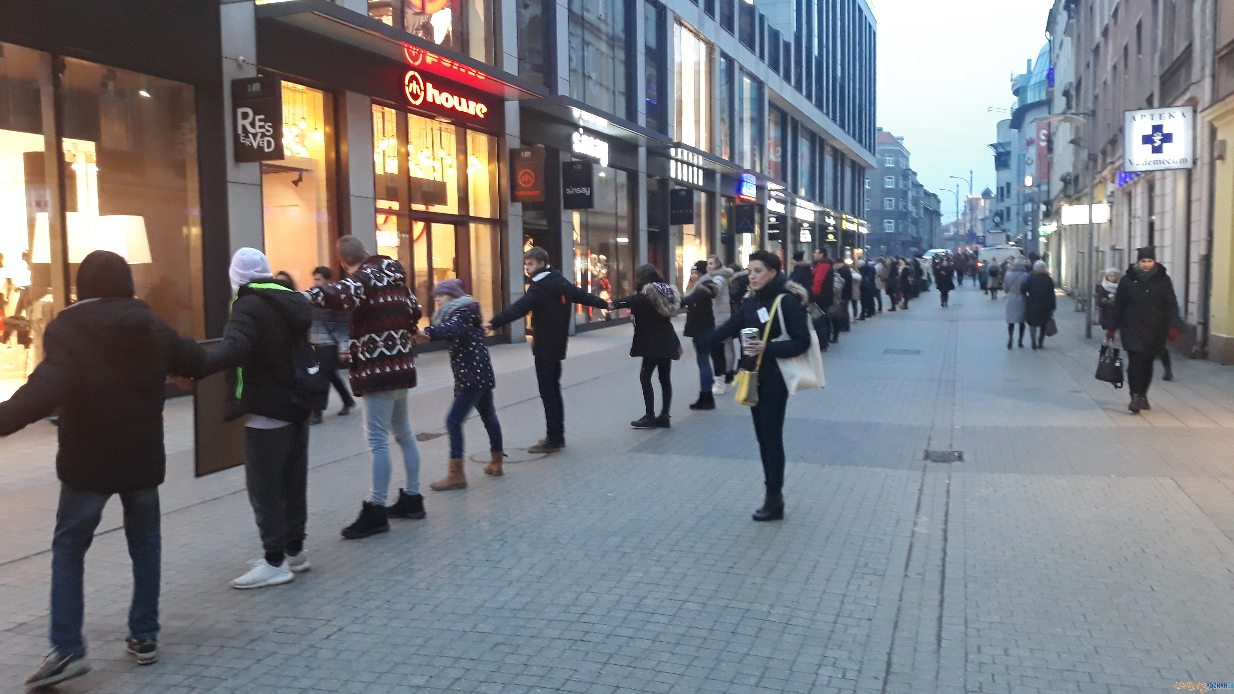 Łańcuch Życia #dlaEryka Foto: lepszyPOZNAN / gsm Łańcuch Życia #dlaEryka Foto: lepszyPOZNAN / gsm