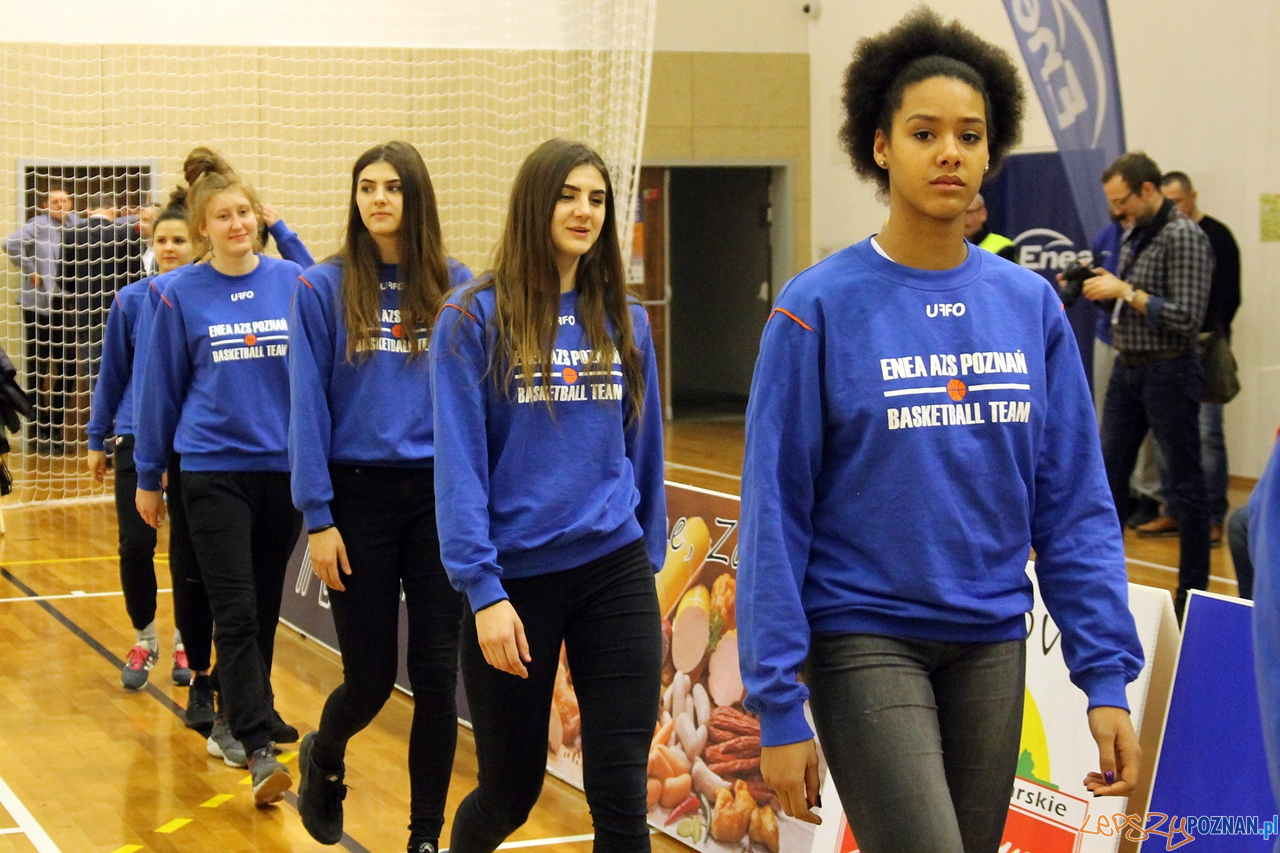 Prezentacja zespołów startujących w Mistrzostwach Polski U22 - 21.02.2018 r. Foto: Budzik Poznański / Wojciech Budzik Prezentacja zespołów startujących w Mistrzostwach Polski U22 - 21.02.2018 r. Foto: Budzik Poznański / Wojciech Budzik