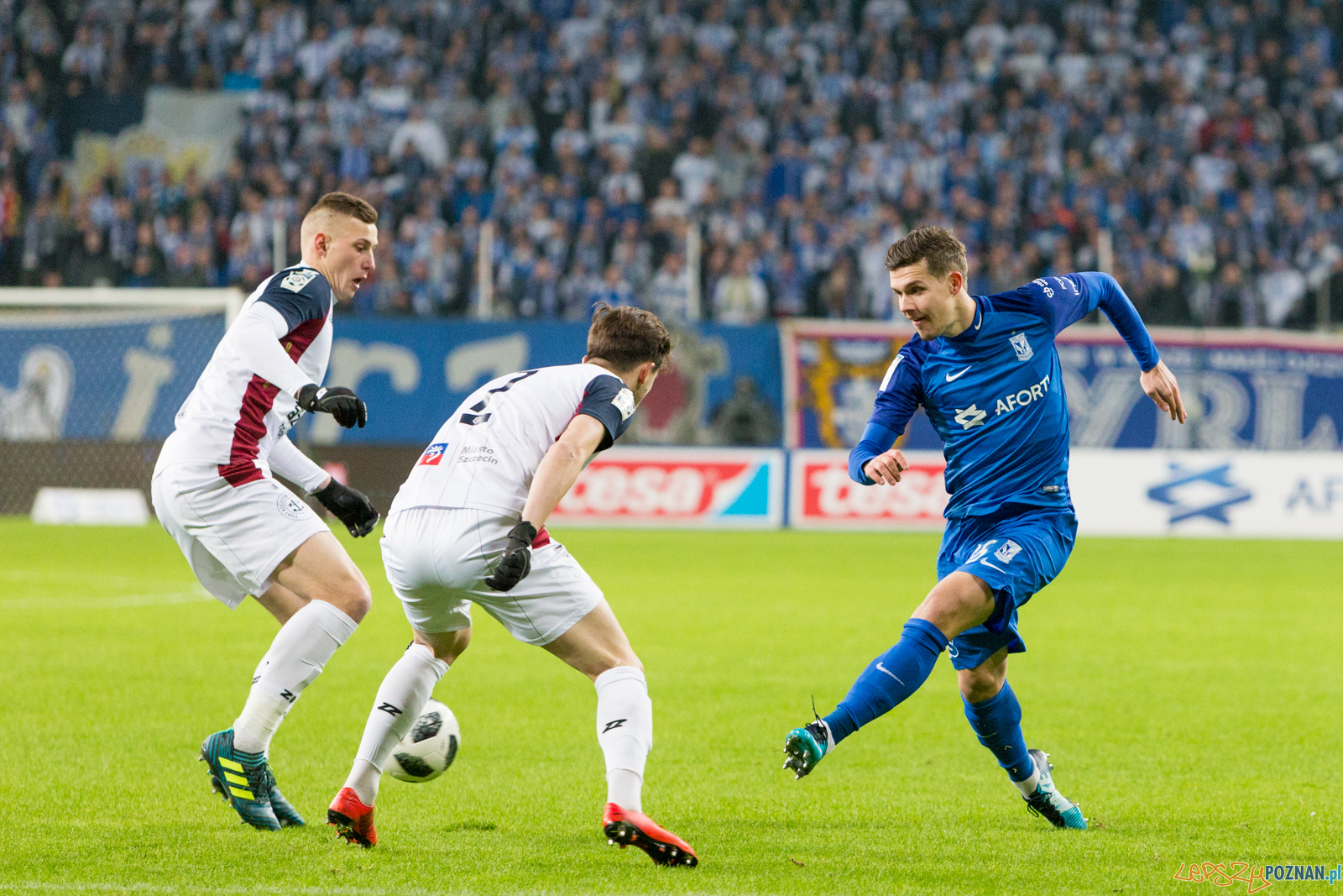 Lech Poznań - Pogoń Szczecin (Mario Situm, Cornel Rapa) Foto: lepszyPOZNAN.pl/Piotr Rychter Lech Poznań - Pogoń Szczecin (Mario Situm, Cornel Rapa) Foto: lepszyPOZNAN.pl/Piotr Rychter
