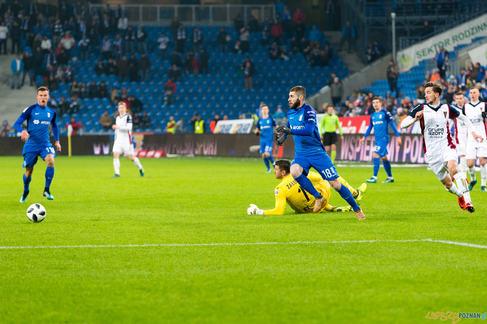 Lech Poznań - Pogoń Szczecin (Mhai Radut) Foto: lepszyPOZNAN.pl/Piotr Rychter Lech Poznań - Pogoń Szczecin (Mhai Radut) Foto: lepszyPOZNAN.pl/Piotr Rychter