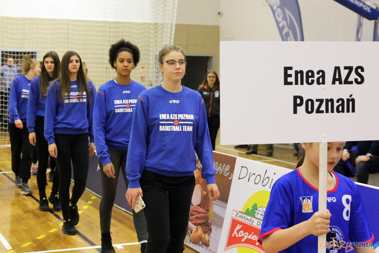 Prezentacja zespołów startujących w Mistrzostwach Polski U22 - 21.02.2018 r. Foto: Budzik Poznański / Wojciech Budzik Prezentacja zespołów startujących w Mistrzostwach Polski U22 - 21.02.2018 r. Foto: Budzik Poznański / Wojciech Budzik