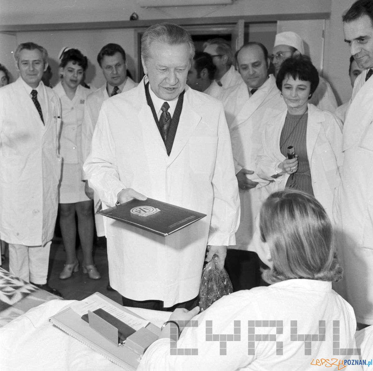 500 001 obywatel Poznania - delegacje i upominki Foto: Stanisław Wiktor / Cyryl 500 001 obywatel Poznania - delegacje i upominki Foto: Stanisław Wiktor / Cyryl