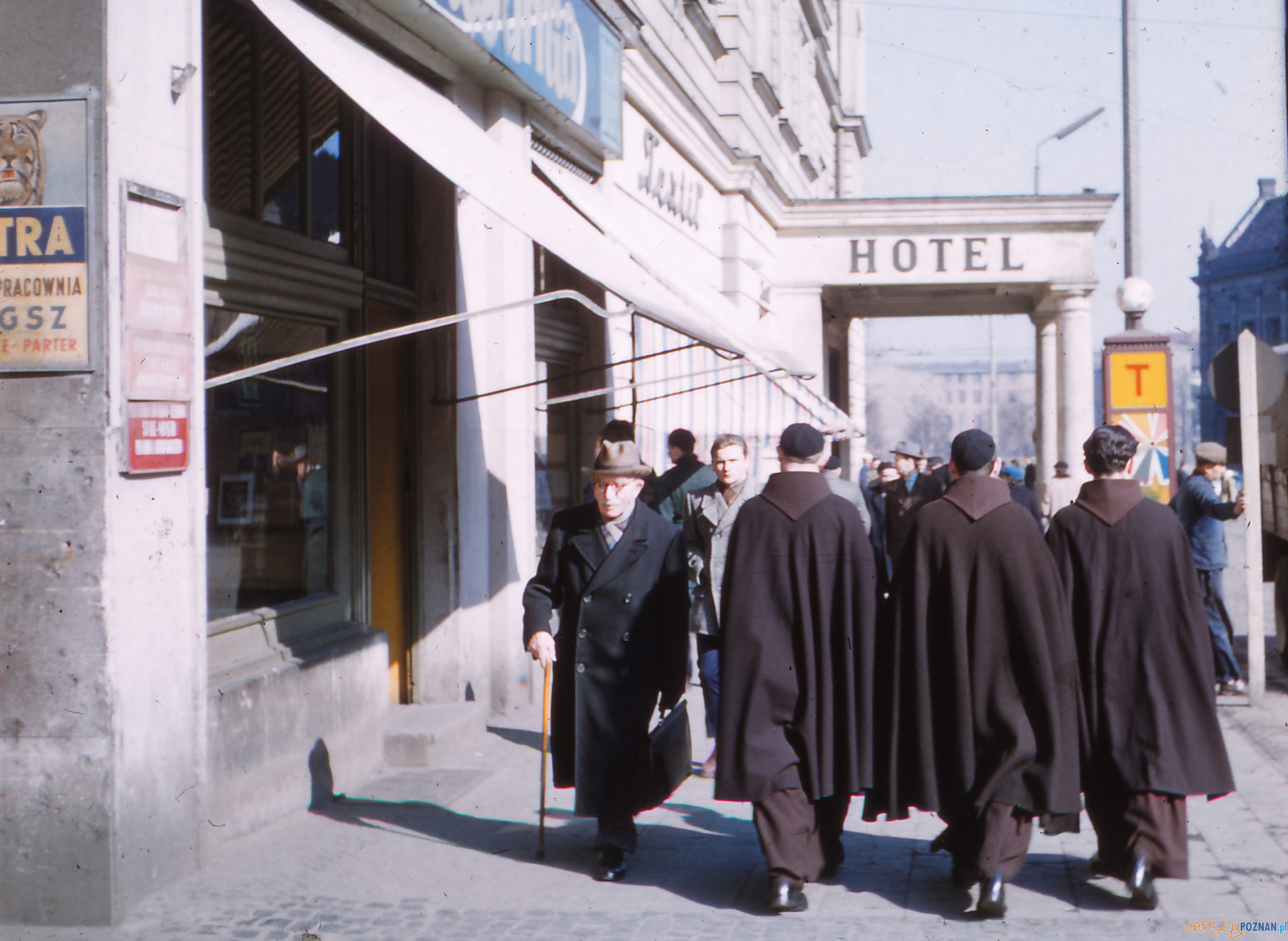 Aleje Marcinkowskiego - koniec lat 50-tych Foto: Mogens Tørsleff, kolekcja Gorma Rudschinata / Flickr / CC Aleje Marcinkowskiego - koniec lat 50-tych Foto: Mogens Tørsleff, kolekcja Gorma Rudschinata / Flickr / CC