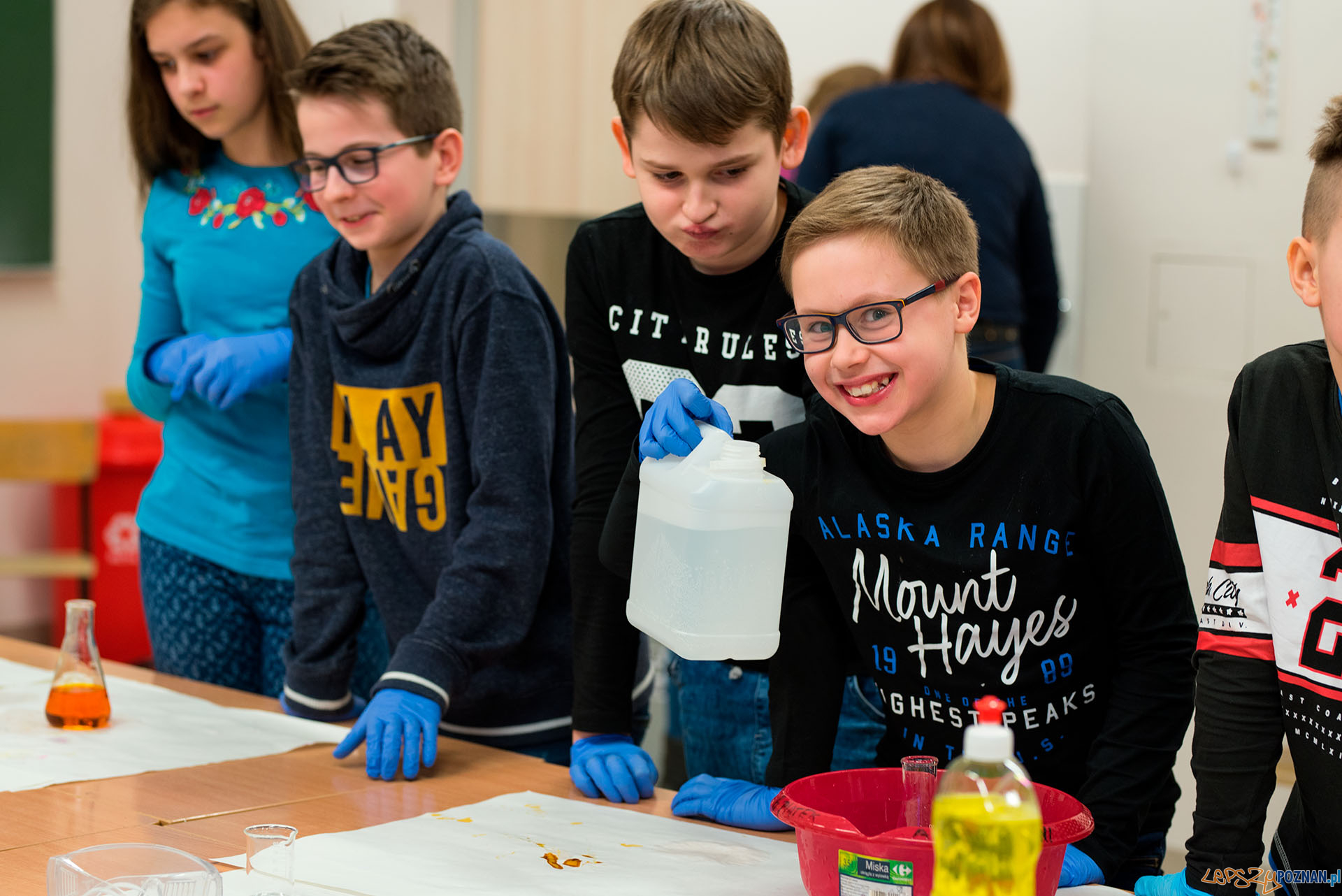 Szkolna noc naukowców Foto: MONIKA CZERWINSKA Szkolna noc naukowców Foto: MONIKA CZERWINSKA