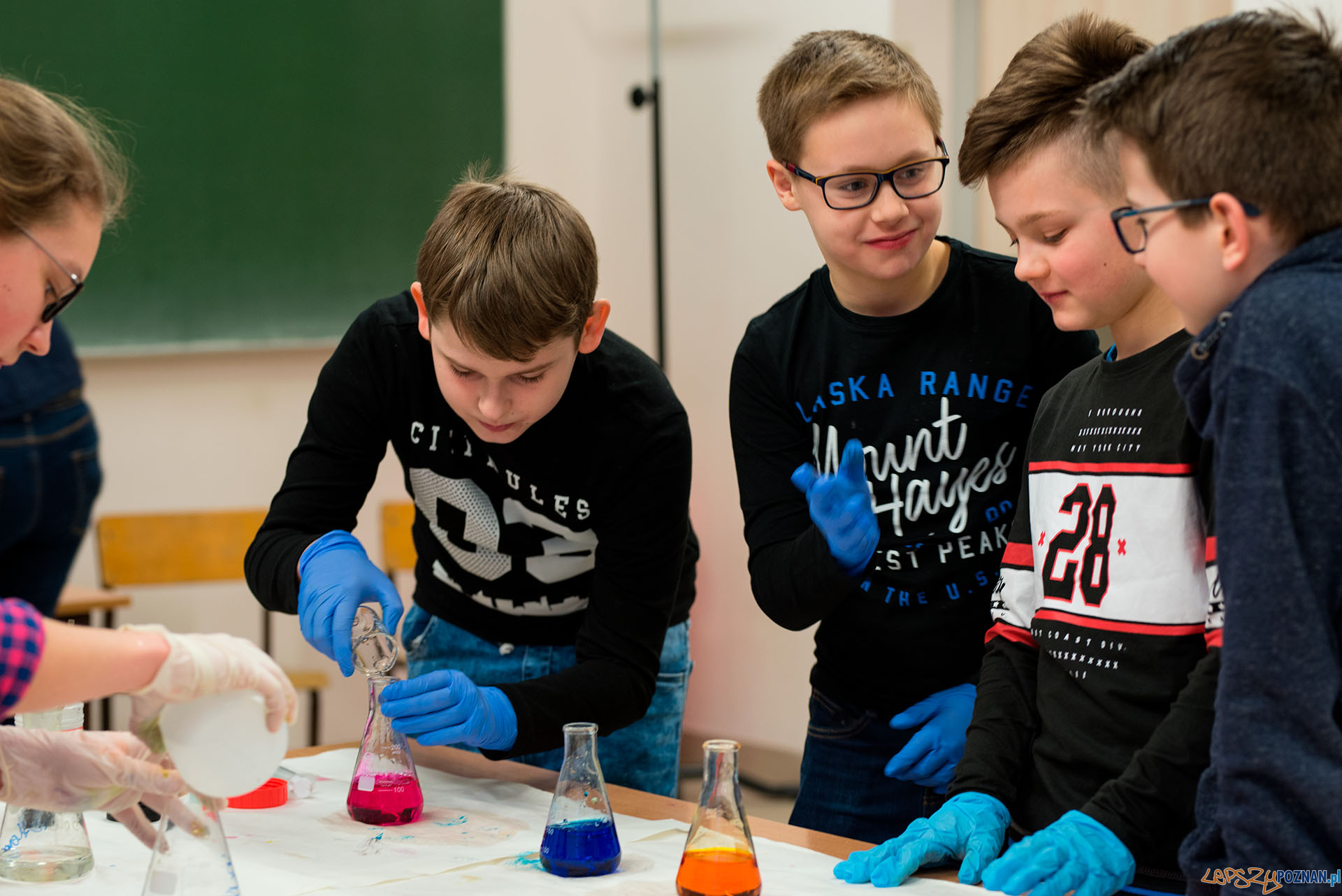 Szkolna noc naukowców Foto: MONIKA CZERWINSKA Szkolna noc naukowców Foto: MONIKA CZERWINSKA