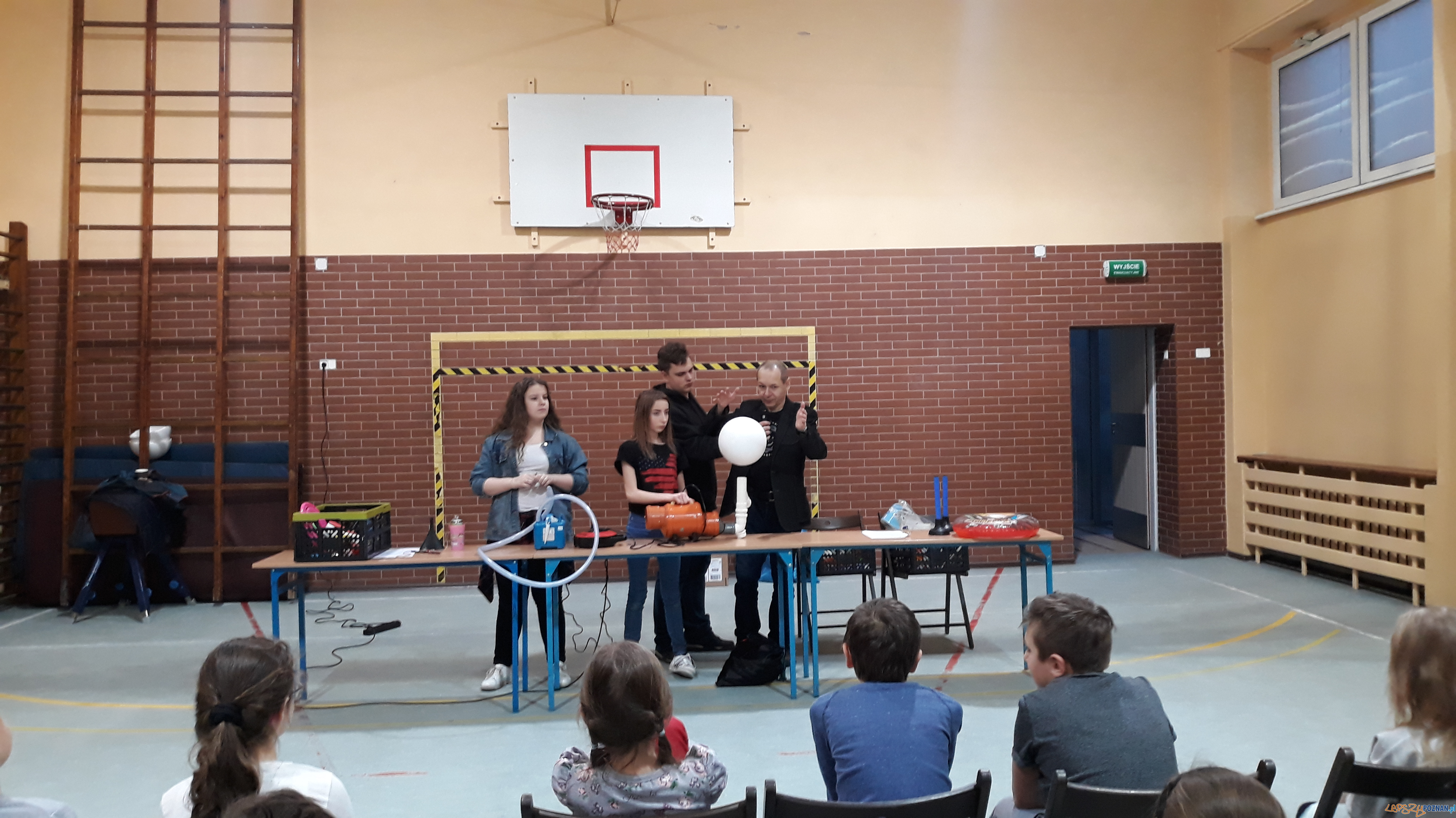 Szkolna noc naukowców Foto: lepszyPOZNAN.pl / gsm Szkolna noc naukowców Foto: lepszyPOZNAN.pl / gsm