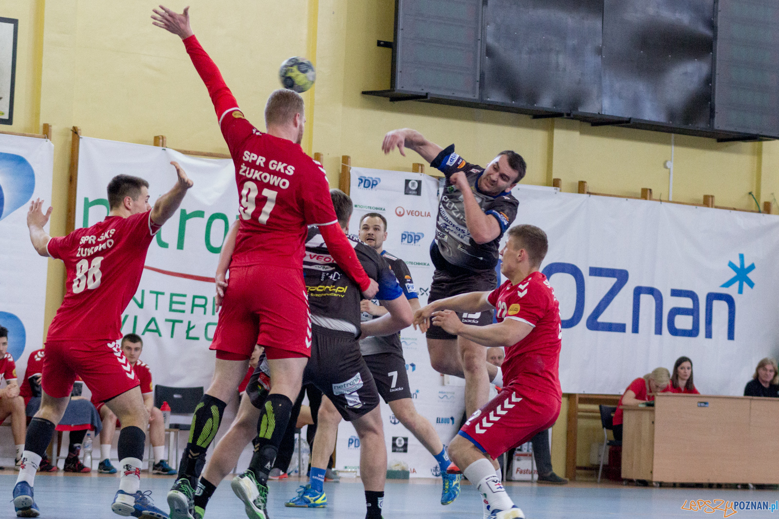 WKS Grunwald - SPR GKS Żukowo Foto: lepszyPOZNAN.pl / Ewelina Jaśkowiak WKS Grunwald - SPR GKS Żukowo Foto: lepszyPOZNAN.pl / Ewelina Jaśkowiak