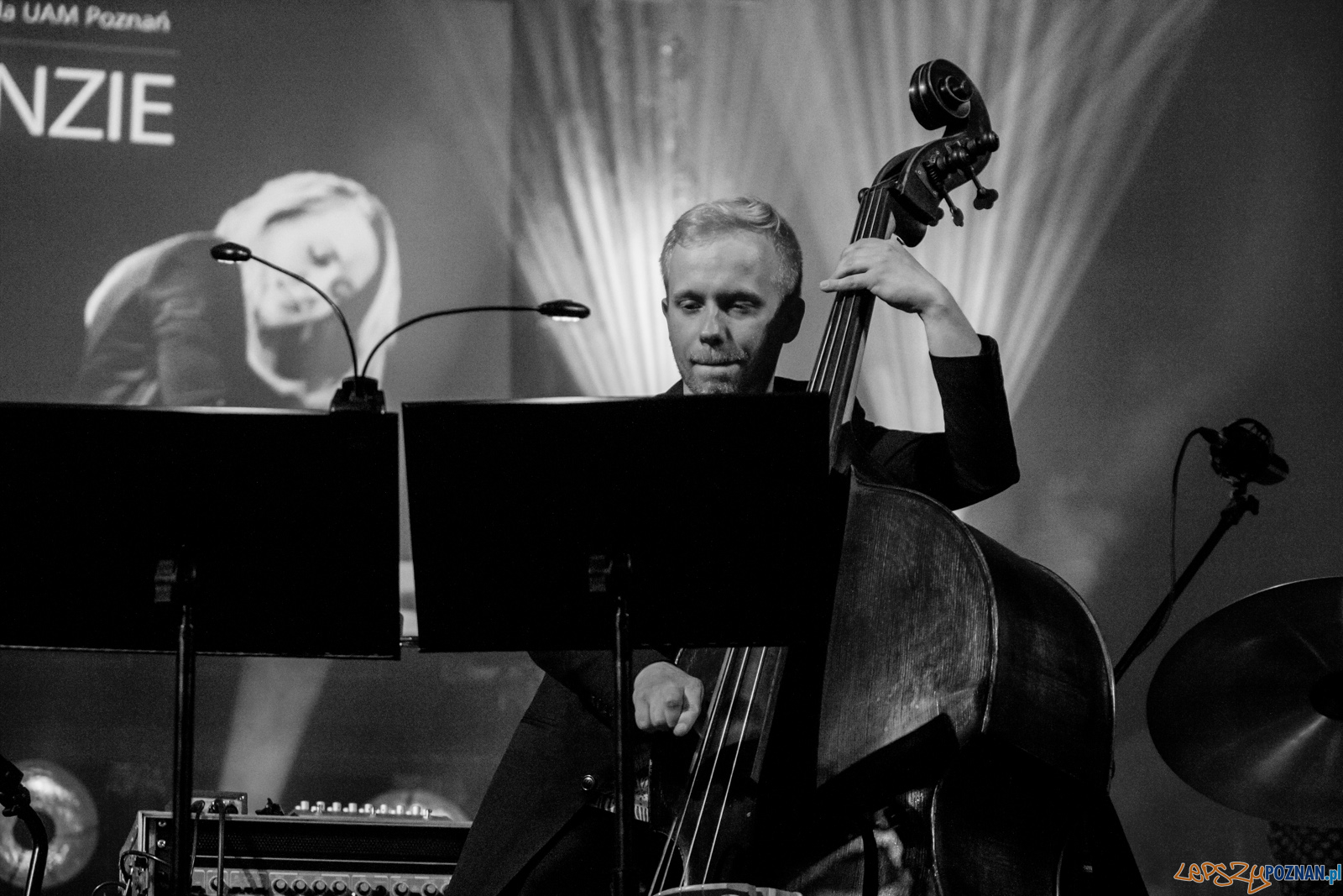 SARAH McKENZIE - From Standards With Love Foto: lepszyPOZNAN.pl / Ewelina Jaśkowiak SARAH McKENZIE - From Standards With Love Foto: lepszyPOZNAN.pl / Ewelina Jaśkowiak