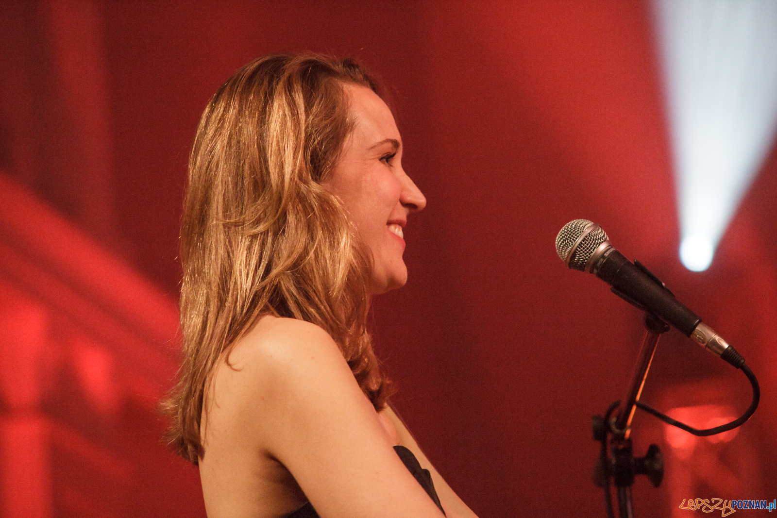 SARAH McKENZIE - From Standards With Love Foto: lepszyPOZNAN.pl / Ewelina Jaśkowiak SARAH McKENZIE - From Standards With Love Foto: lepszyPOZNAN.pl / Ewelina Jaśkowiak