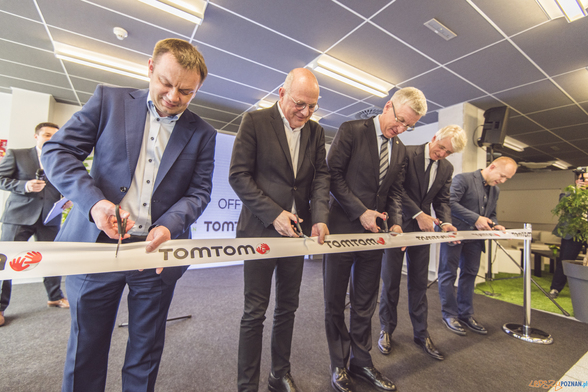 Przeciecie wstegi w biurze TomTom Foto: Milan Goldbach Photography / materiały prasowe Przeciecie wstegi w biurze TomTom Foto: Milan Goldbach Photography / materiały prasowe