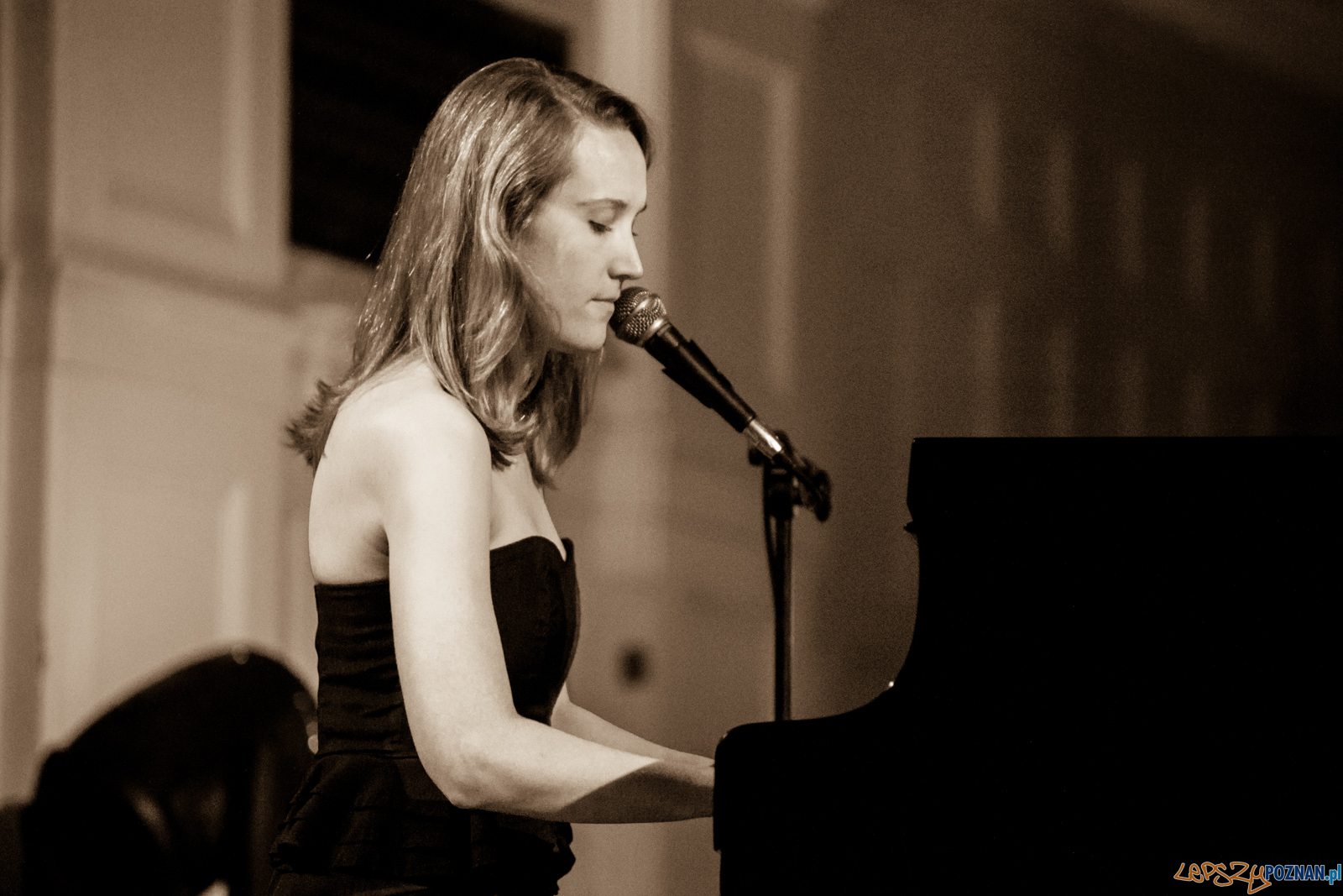 SARAH McKENZIE - From Standards With Love Foto: lepszyPOZNAN.pl / Ewelina Jaśkowiak SARAH McKENZIE - From Standards With Love Foto: lepszyPOZNAN.pl / Ewelina Jaśkowiak