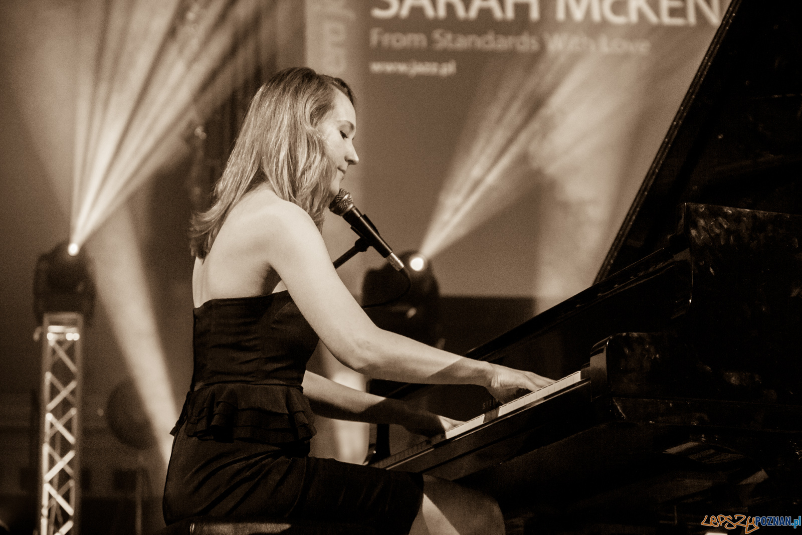 SARAH McKENZIE - From Standards With Love Foto: lepszyPOZNAN.pl / Ewelina Jaśkowiak SARAH McKENZIE - From Standards With Love Foto: lepszyPOZNAN.pl / Ewelina Jaśkowiak