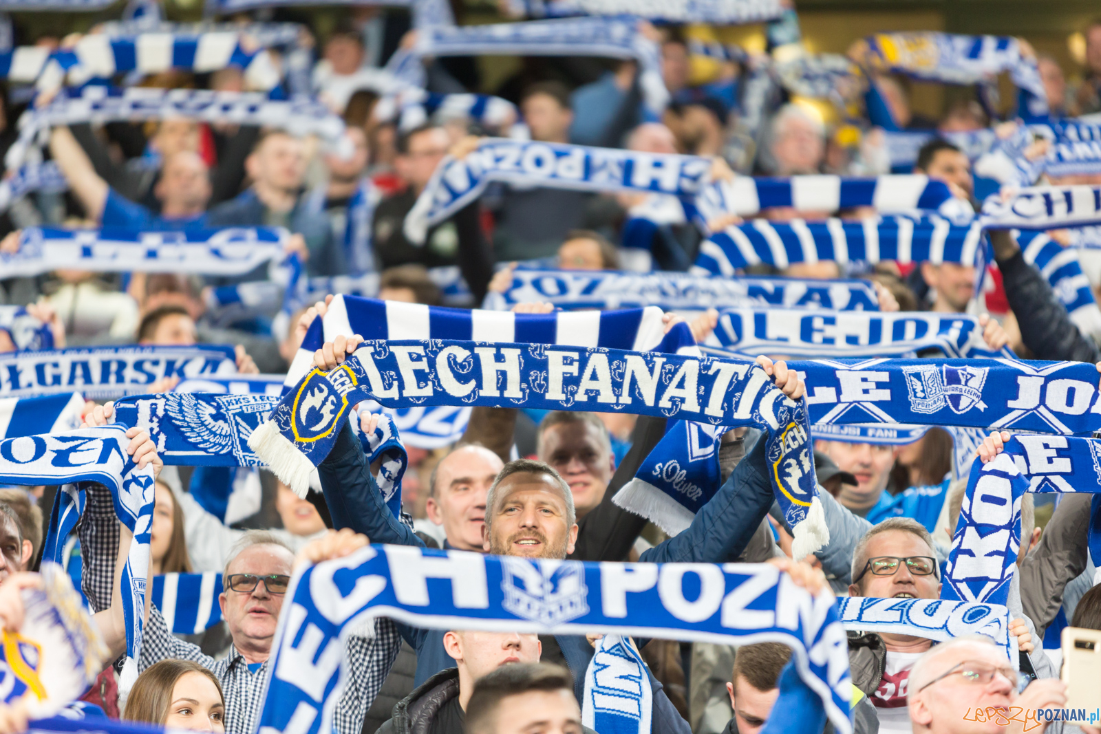 Lech Poznań - Korona Kielce (najlepsi kibice na świecie) Foto: lepszyPOZNAN.pl/Piotr Rychter Lech Poznań - Korona Kielce (najlepsi kibice na świecie) Foto: lepszyPOZNAN.pl/Piotr Rychter