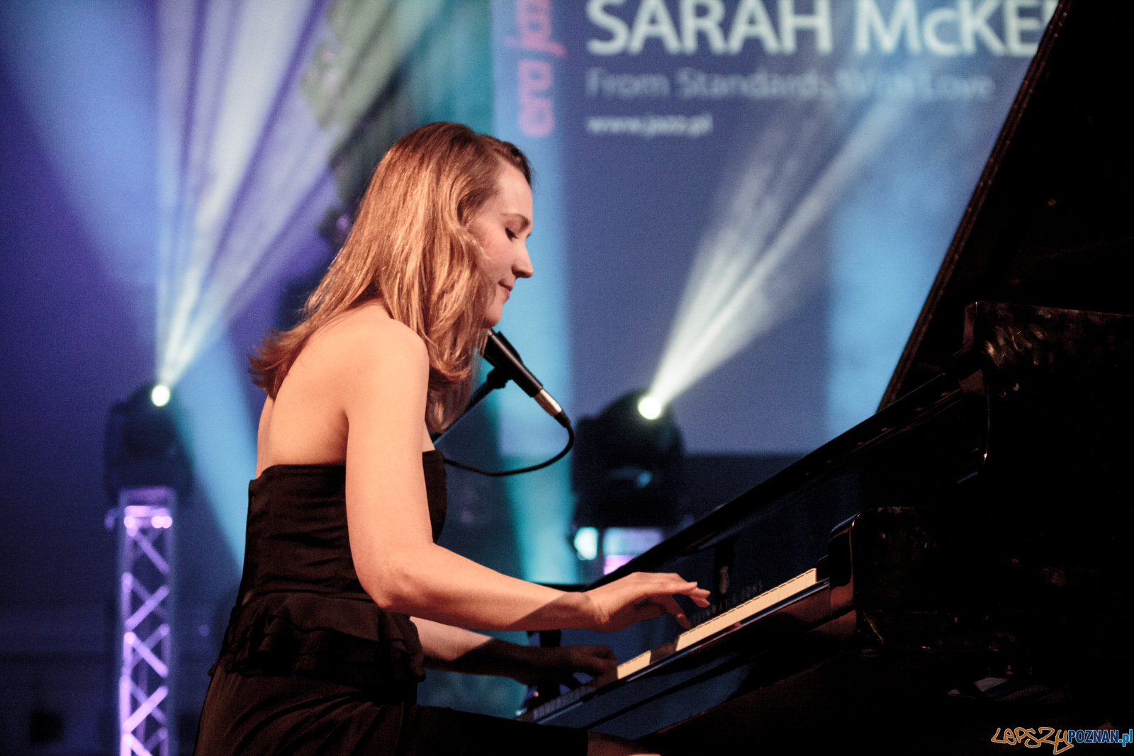 SARAH McKENZIE - From Standards With Love Foto: lepszyPOZNAN.pl / Ewelina Jaśkowiak SARAH McKENZIE - From Standards With Love Foto: lepszyPOZNAN.pl / Ewelina Jaśkowiak