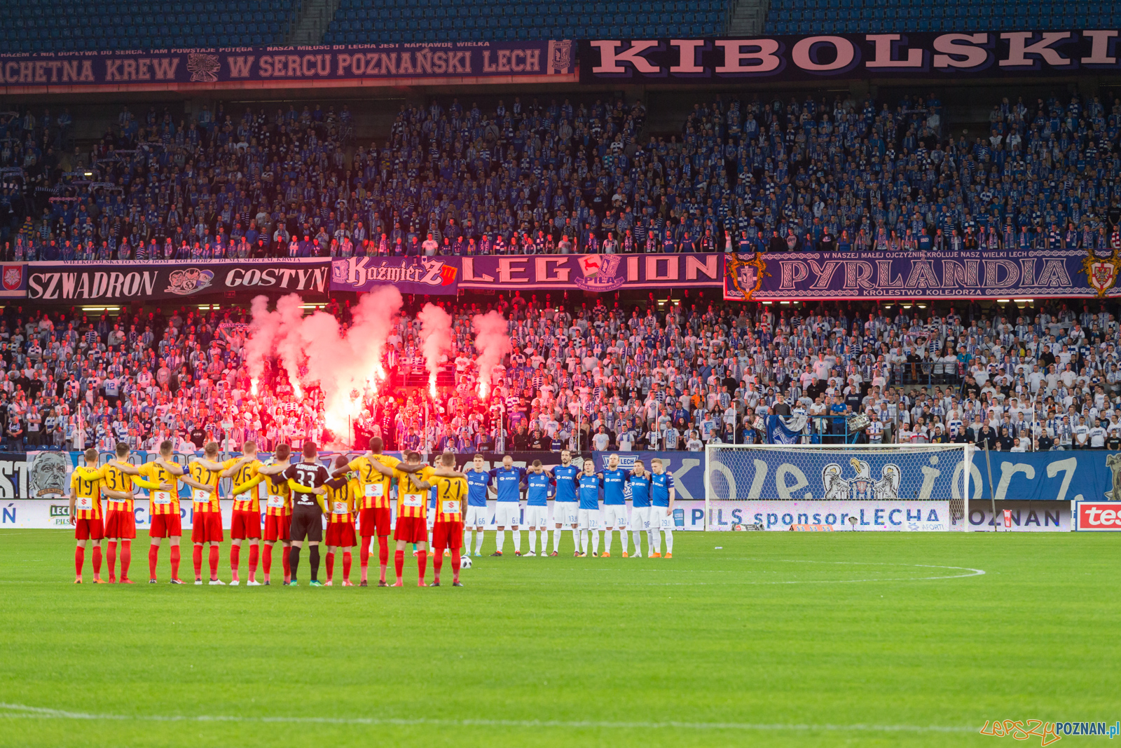 Lech Poznań - Korona Kielce (najlepsi kibice na świecie) Foto: lepszyPOZNAN.pl/Piotr Rychter Lech Poznań - Korona Kielce (najlepsi kibice na świecie) Foto: lepszyPOZNAN.pl/Piotr Rychter