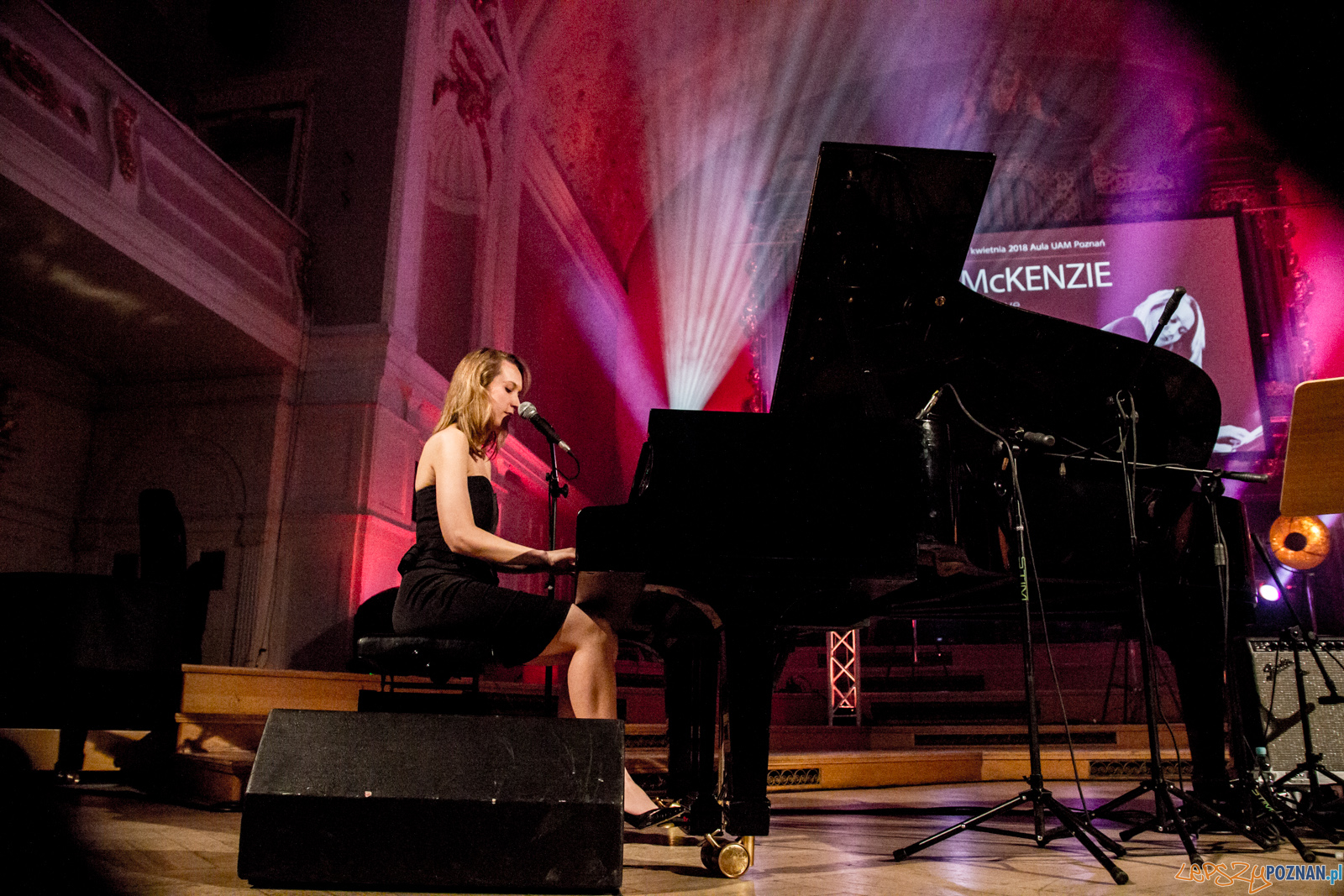 SARAH McKENZIE - From Standards With Love Foto: lepszyPOZNAN.pl / Ewelina Jaśkowiak SARAH McKENZIE - From Standards With Love Foto: lepszyPOZNAN.pl / Ewelina Jaśkowiak