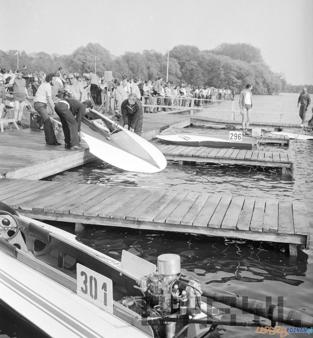 Kiekrz - bojery 10.05.75 Foto: Stanisław Wiktor / Cyryl Kiekrz - bojery 10.05.75 Foto: Stanisław Wiktor / Cyryl