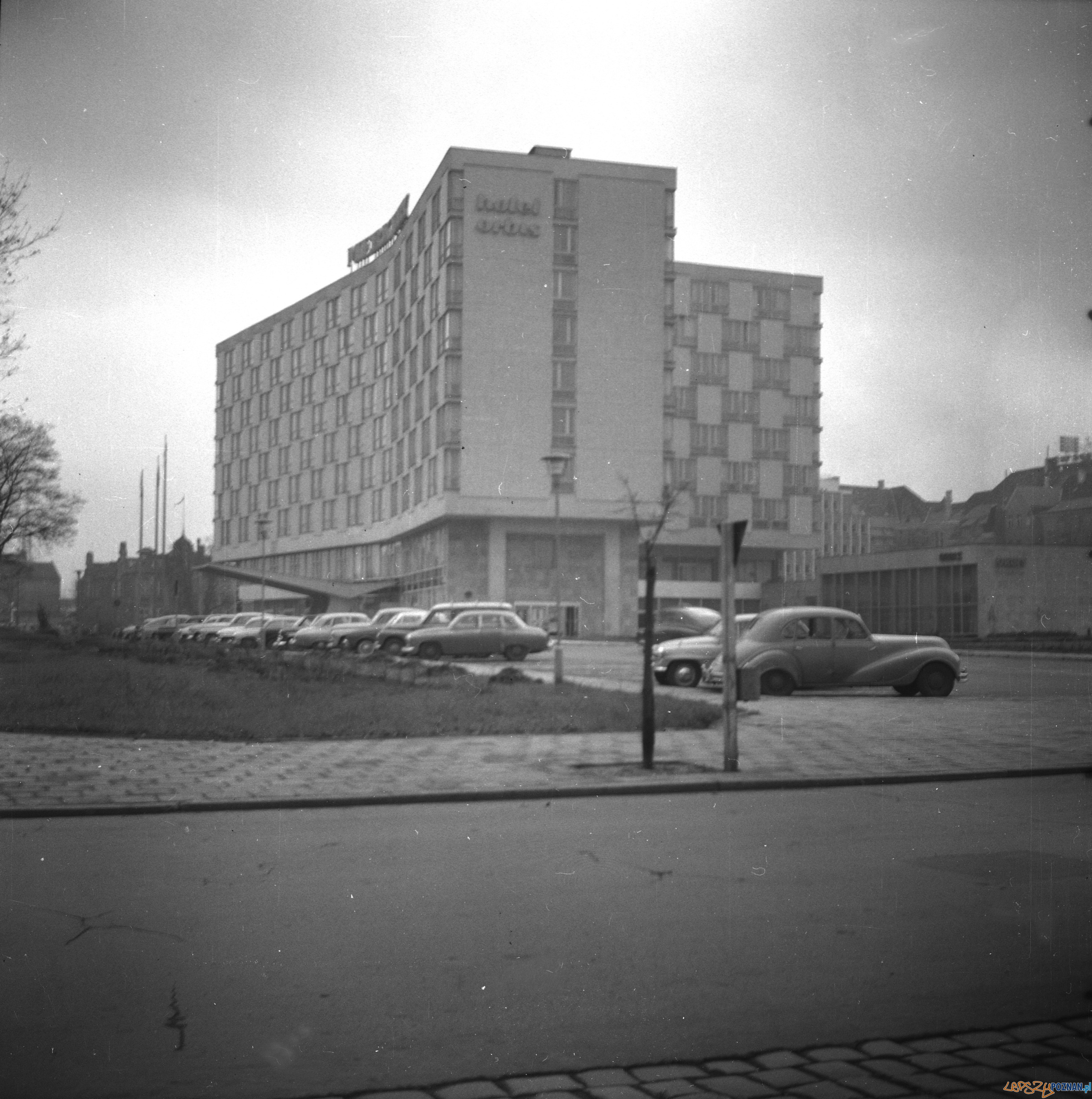 Hotel Merkury w 1964 r Foto: wikipedia Hotel Merkury w 1964 r Foto: wikipedia