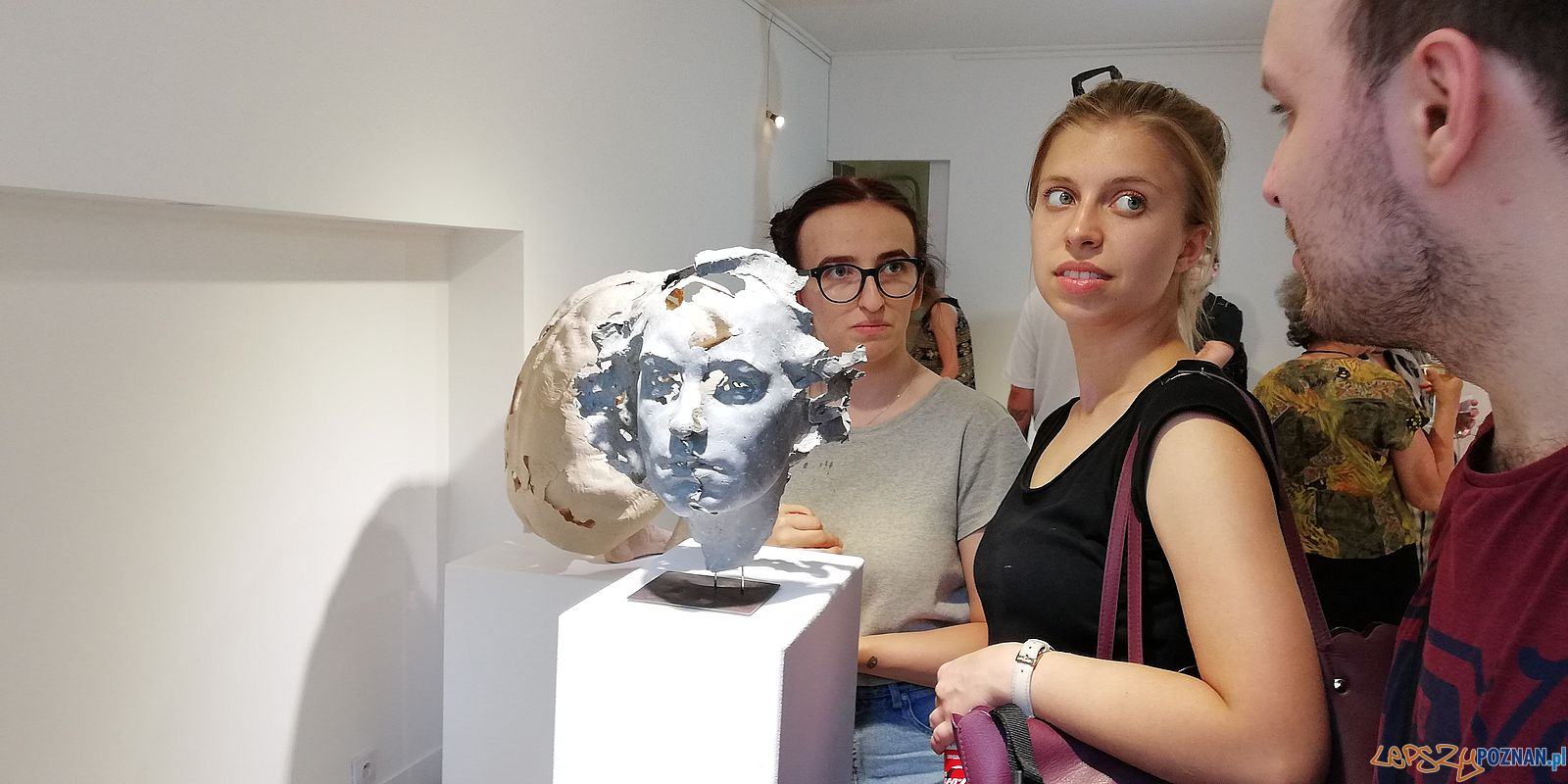 Wystawa Galeria JAK - rzeźby i hologramy Foto: Tomasz Dworek Wystawa Galeria JAK - rzeźby i hologramy Foto: Tomasz Dworek