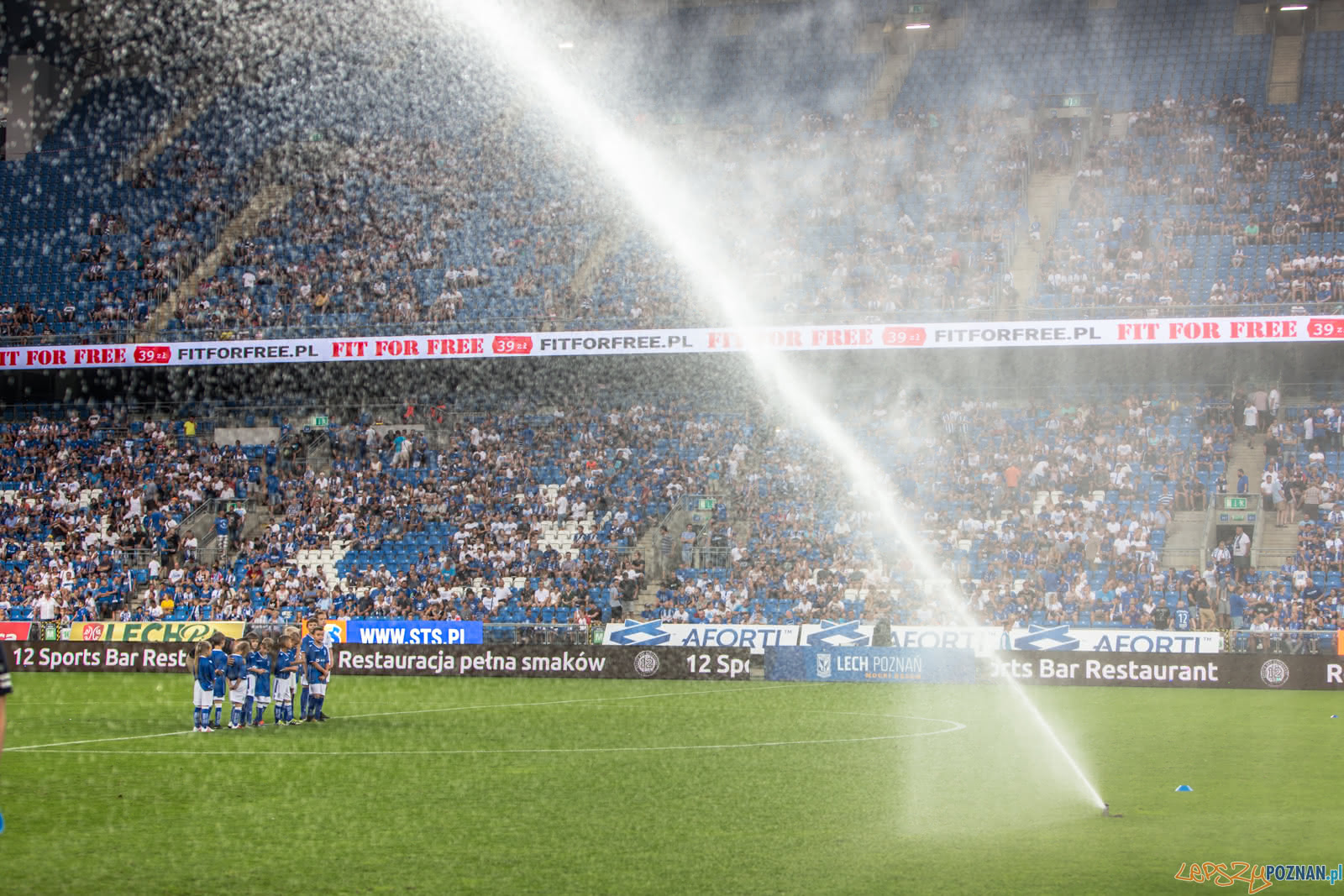 Lech Poznań - FC Shakhtyor Soligorsk (najlepsi kibice na świec Foto: lepszyPOZNAN.pl/Piotr Rychter Lech Poznań - FC Shakhtyor Soligorsk (najlepsi kibice na świec Foto: lepszyPOZNAN.pl/Piotr Rychter