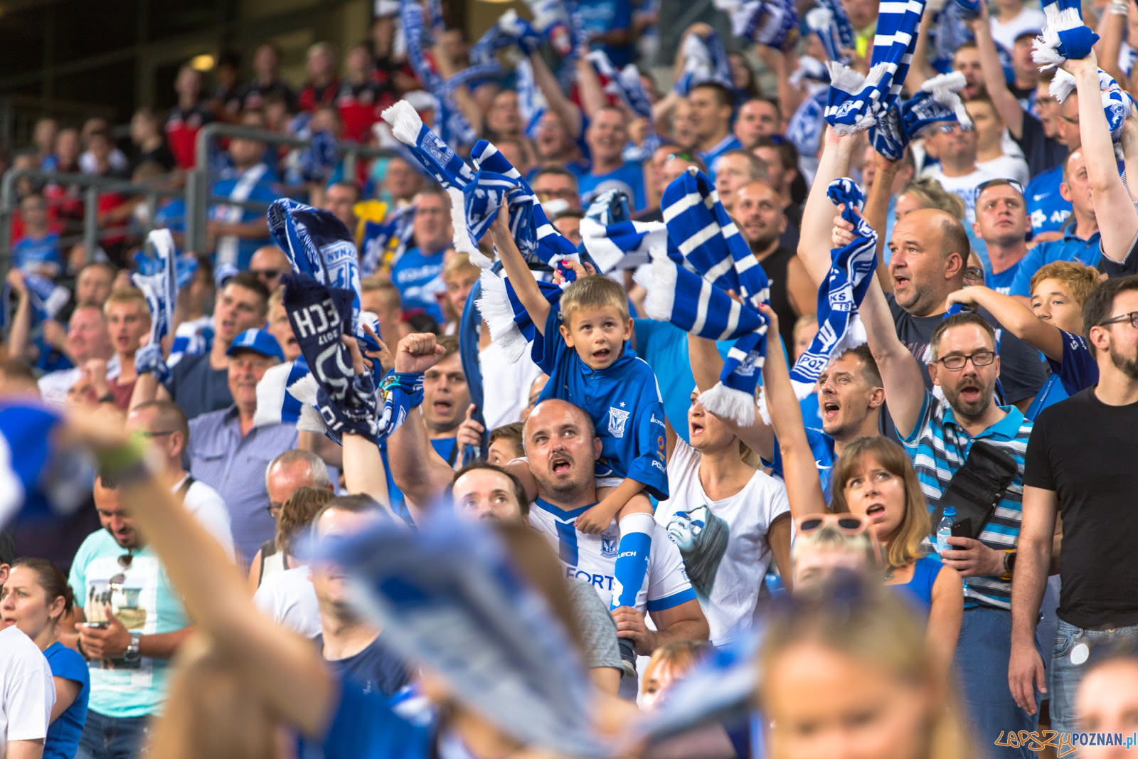 Lech Poznań - FC Shakhtyor Soligorsk (najlepsi kibice na świec Foto: lepszyPOZNAN.pl/Piotr Rychter Lech Poznań - FC Shakhtyor Soligorsk (najlepsi kibice na świec Foto: lepszyPOZNAN.pl/Piotr Rychter