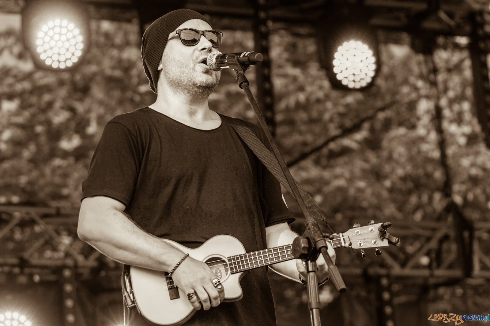 LP Ukulele 2-1904-fot-Ewelina-Jaskowiak Foto: Ewelina Jaskowiak LP Ukulele 2-1904-fot-Ewelina-Jaskowiak Foto: Ewelina Jaskowiak