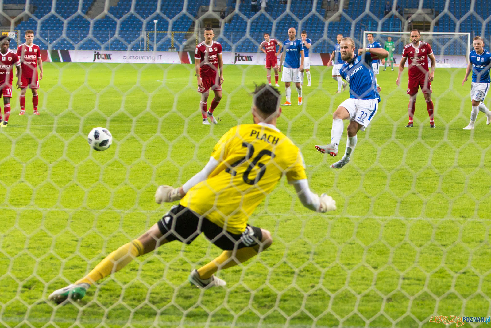 Lech Poznań - Piast Gliwice (Christian Gytkjaer, Frantisek Plac Foto: lepszyPOZNAN.pl/Piotr Rychter Lech Poznań - Piast Gliwice (Christian Gytkjaer, Frantisek Plac Foto: lepszyPOZNAN.pl/Piotr Rychter