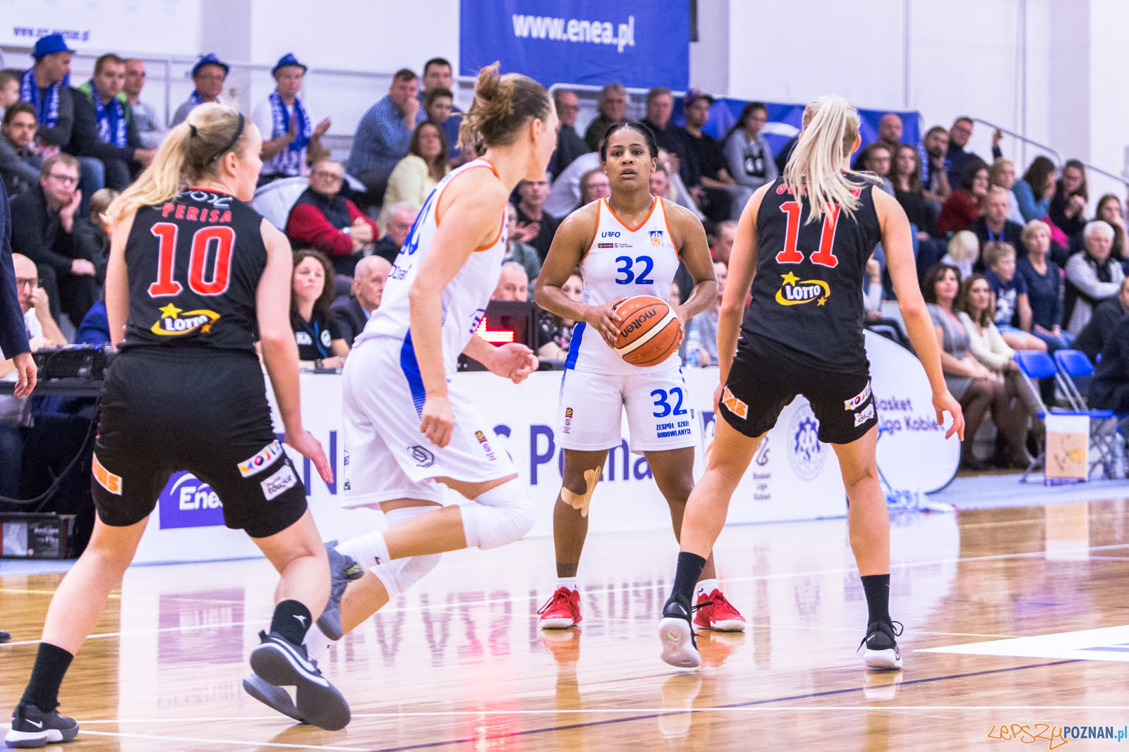 Enea AZS Poznań – Widzew Toruń 81:70 - Poznań 26.10.2018 r. Foto: LepszyPOZNAN.pl / Paweł Rychter Enea AZS Poznań – Widzew Toruń 81:70 - Poznań 26.10.2018 r. Foto: LepszyPOZNAN.pl / Paweł Rychter
