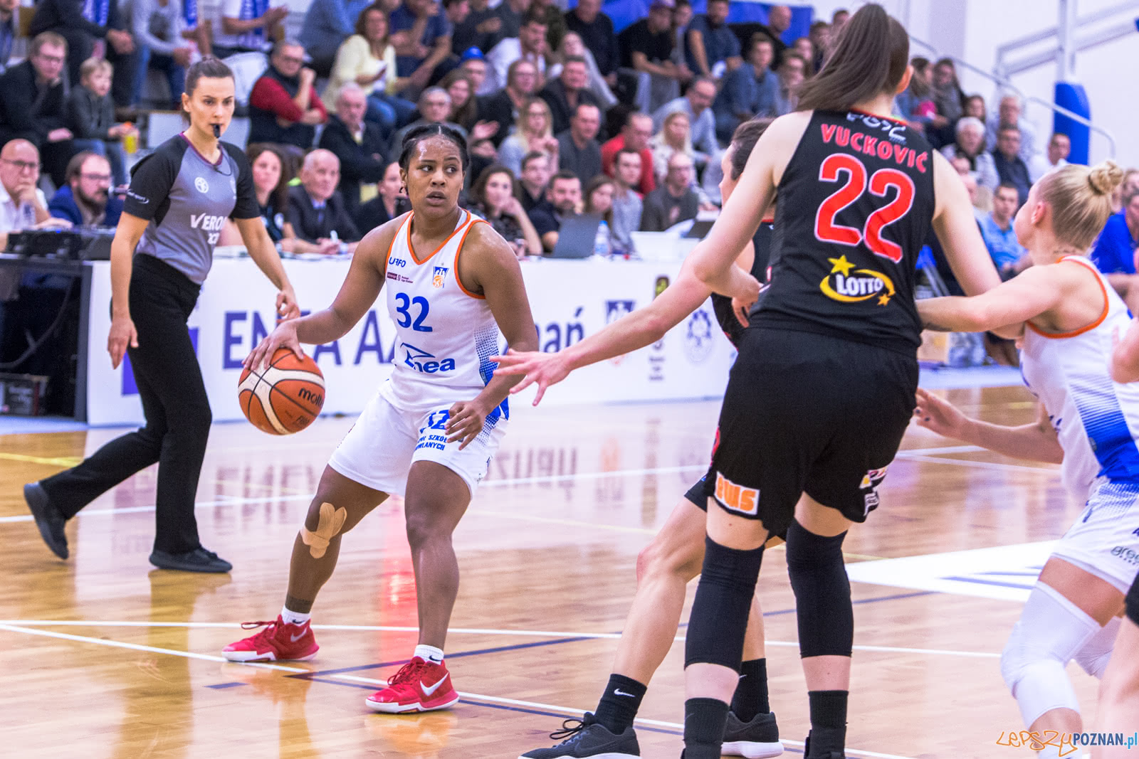 Enea AZS Poznań – Widzew Toruń 81:70 - Poznań 26.10.2018 r. Foto: LepszyPOZNAN.pl / Paweł Rychter Enea AZS Poznań – Widzew Toruń 81:70 - Poznań 26.10.2018 r. Foto: LepszyPOZNAN.pl / Paweł Rychter
