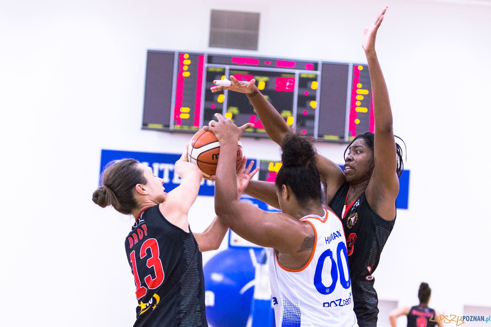 Enea AZS Poznań – Widzew Toruń 81:70 - Poznań 26.10.2018 r. Foto: LepszyPOZNAN.pl / Paweł Rychter Enea AZS Poznań – Widzew Toruń 81:70 - Poznań 26.10.2018 r. Foto: LepszyPOZNAN.pl / Paweł Rychter