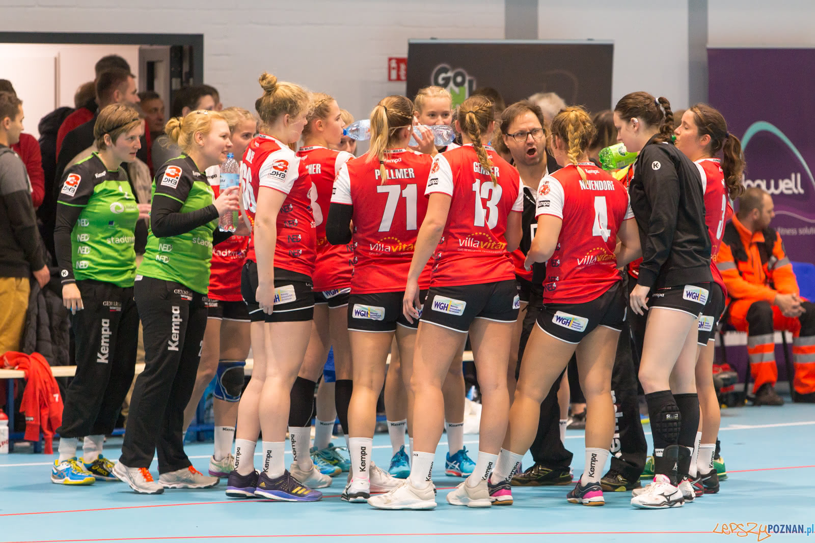 Towarzyskie spotkanie lub Sportowy AP Poznań – TV Hanover Bad Foto: lepszyPOZNAN.pl/Piotr Rychter Towarzyskie spotkanie lub Sportowy AP Poznań – TV Hanover Bad Foto: lepszyPOZNAN.pl/Piotr Rychter