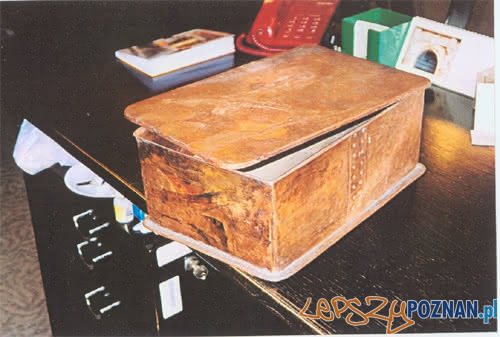 Skrzynka most rocha 4 12 2002 Foto: Skrzynka most rocha 4 12 2002 Foto: