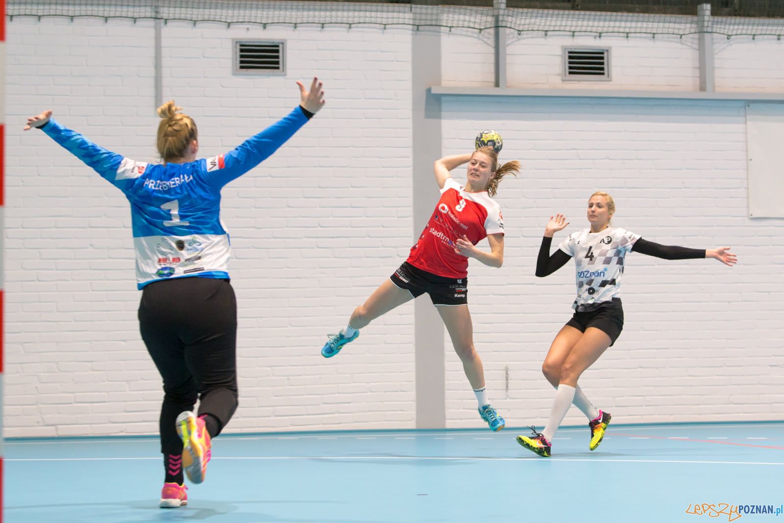 Towarzyskie spotkanie lub Sportowy AP Poznań – TV Hanover Bad Foto: lepszyPOZNAN.pl/Piotr Rychter Towarzyskie spotkanie lub Sportowy AP Poznań – TV Hanover Bad Foto: lepszyPOZNAN.pl/Piotr Rychter