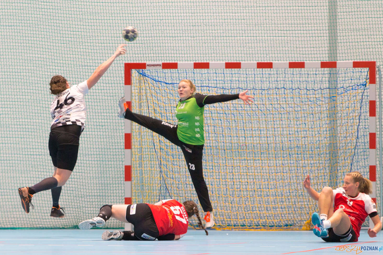 Towarzyskie spotkanie lub Sportowy AP Poznań – TV Hanover Bad Foto: lepszyPOZNAN.pl/Piotr Rychter Towarzyskie spotkanie lub Sportowy AP Poznań – TV Hanover Bad Foto: lepszyPOZNAN.pl/Piotr Rychter