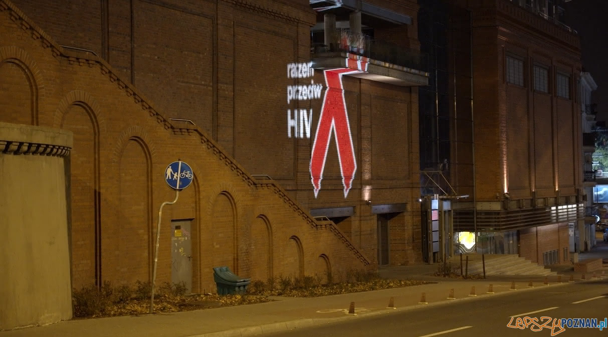 Czerwonekokardki - profilaktyka HIV AIDS Foto: materiały prasowe Czerwonekokardki - profilaktyka HIV AIDS Foto: materiały prasowe