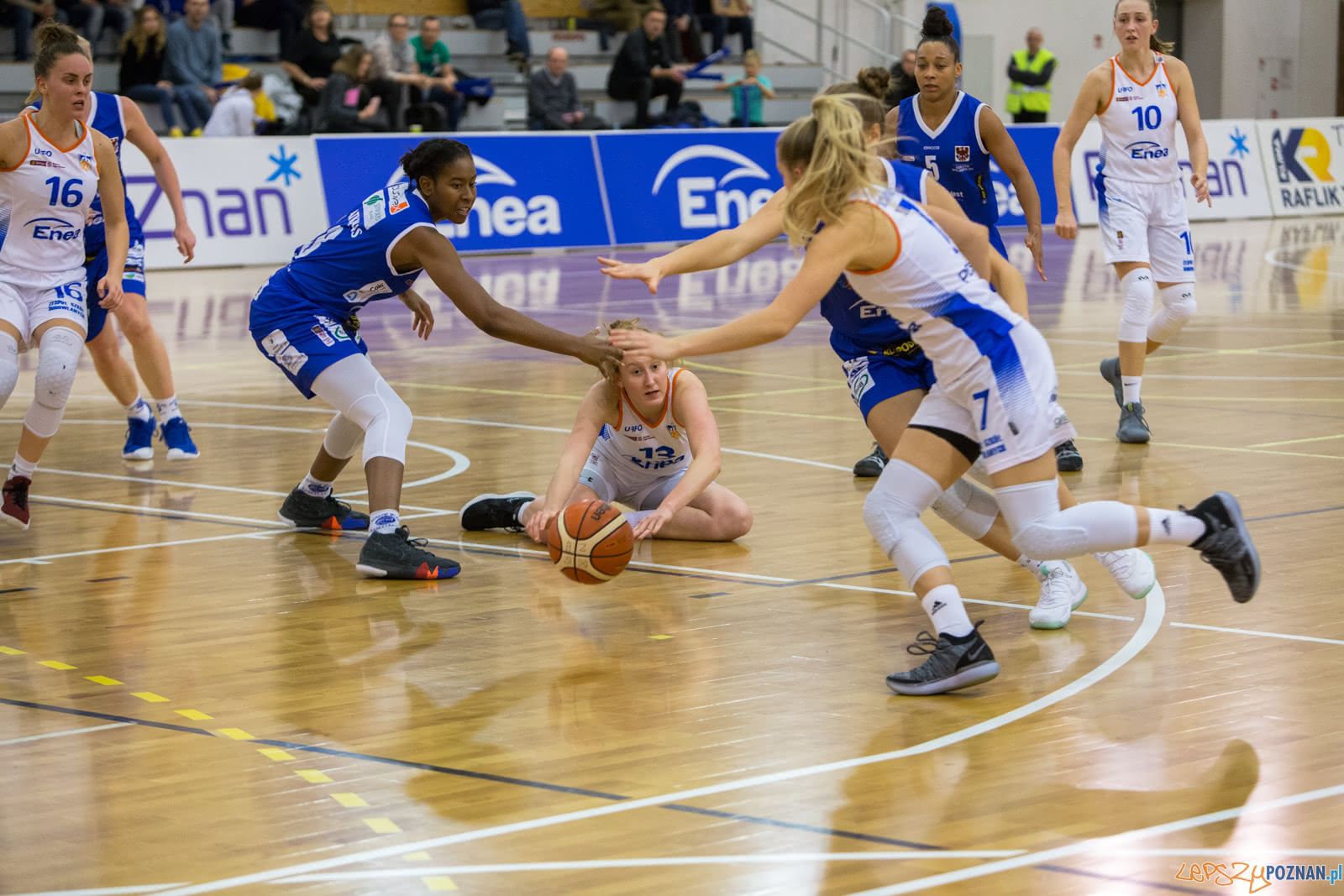 Enea AZS Poznań - Enea AJP AZS Gorzów Wlkp. 71:94 - Poznań 22 Foto: LepszyPOZNAN.pl / Paweł Rychter Enea AZS Poznań - Enea AJP AZS Gorzów Wlkp. 71:94 - Poznań 22 Foto: LepszyPOZNAN.pl / Paweł Rychter